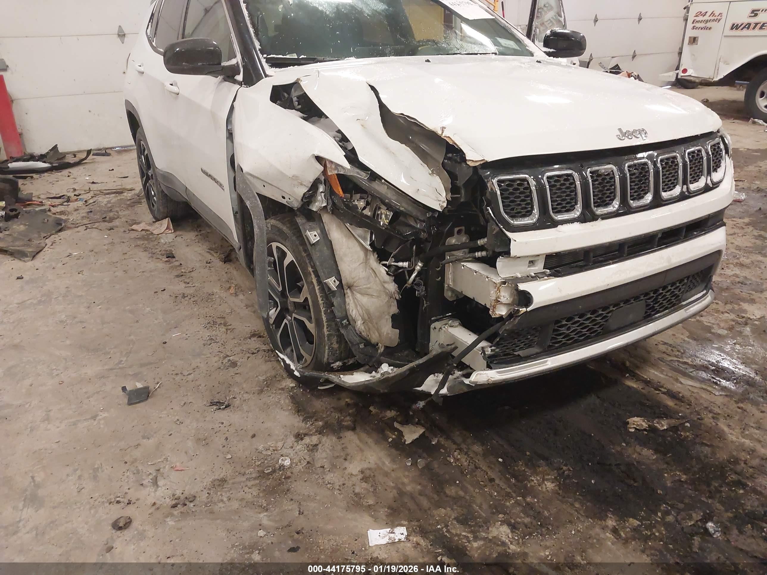 JEEP COMPASS image 6
