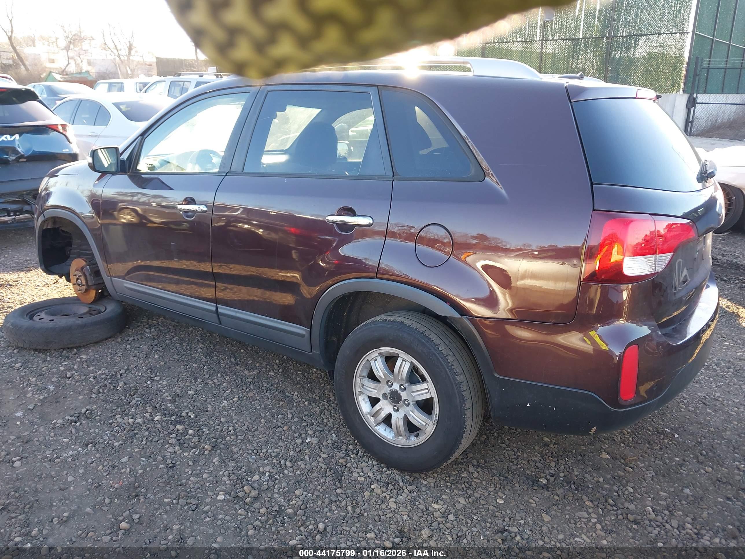 KIA SORENTO image 3
