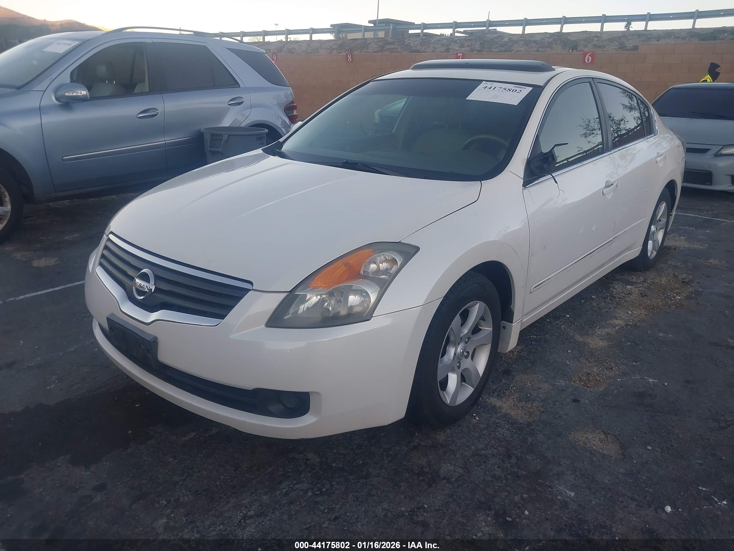 NISSAN ALTIMA image 2