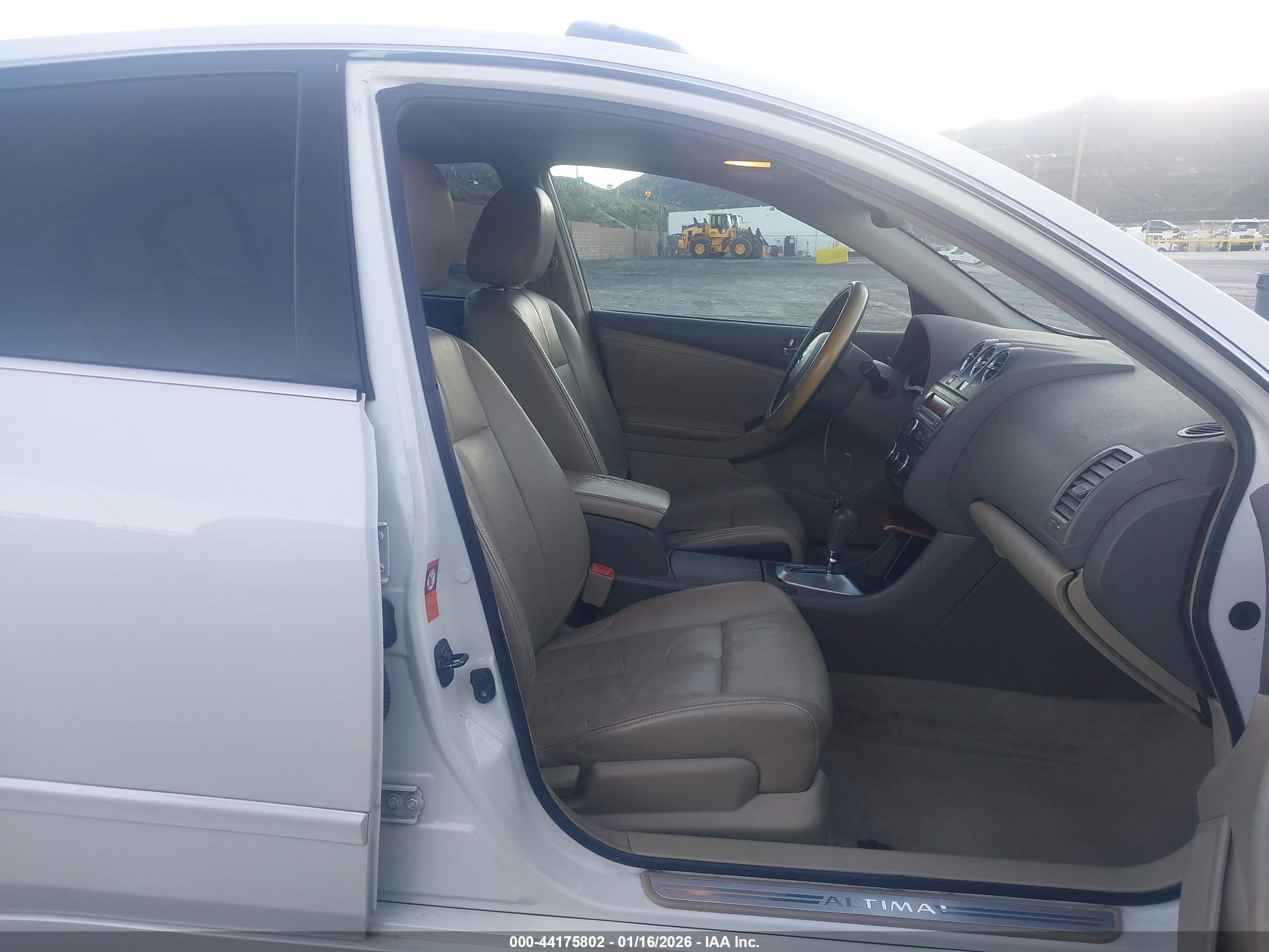 NISSAN ALTIMA image 5