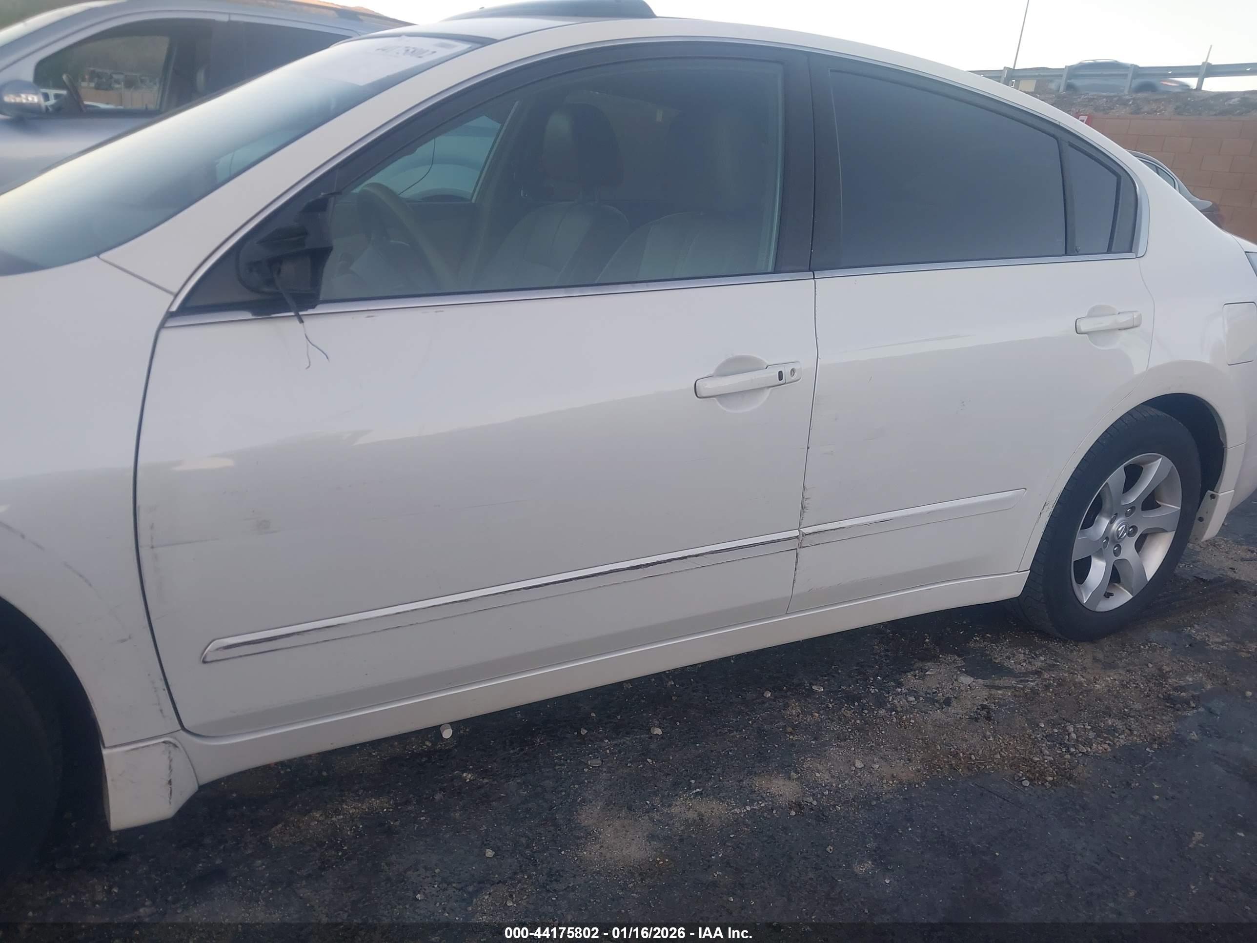 NISSAN ALTIMA image 6