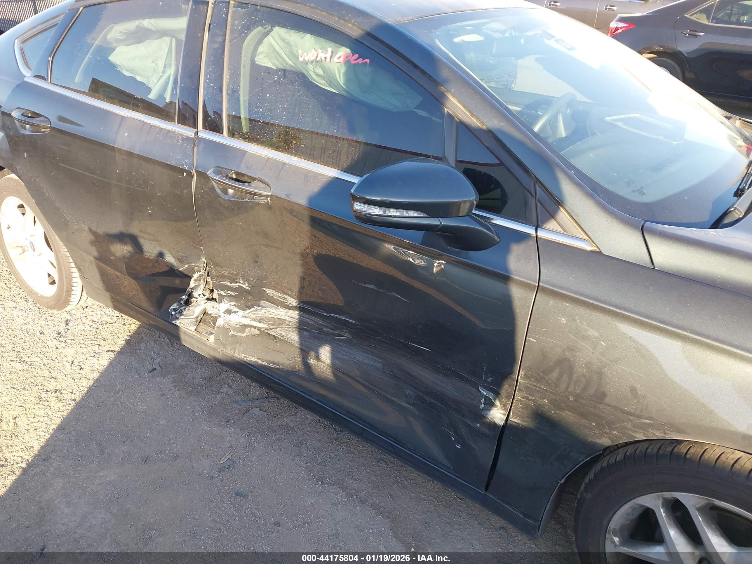 FORD FUSION image 6
