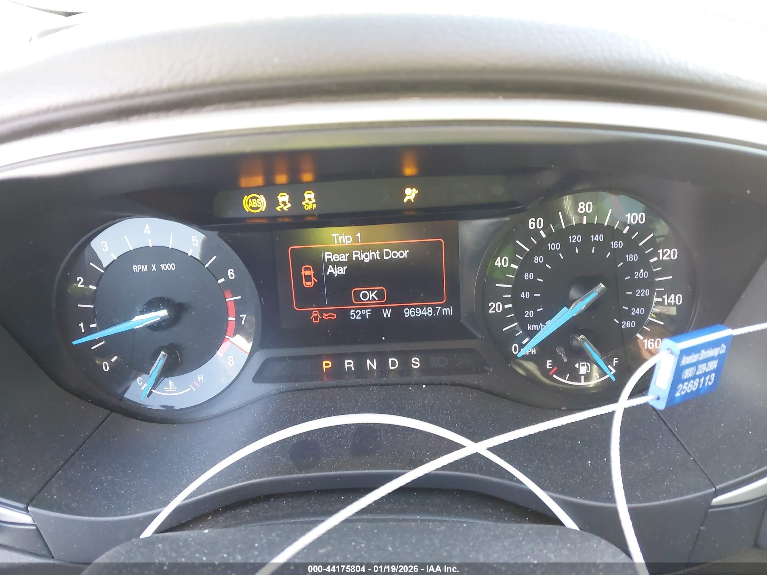 FORD FUSION image 7