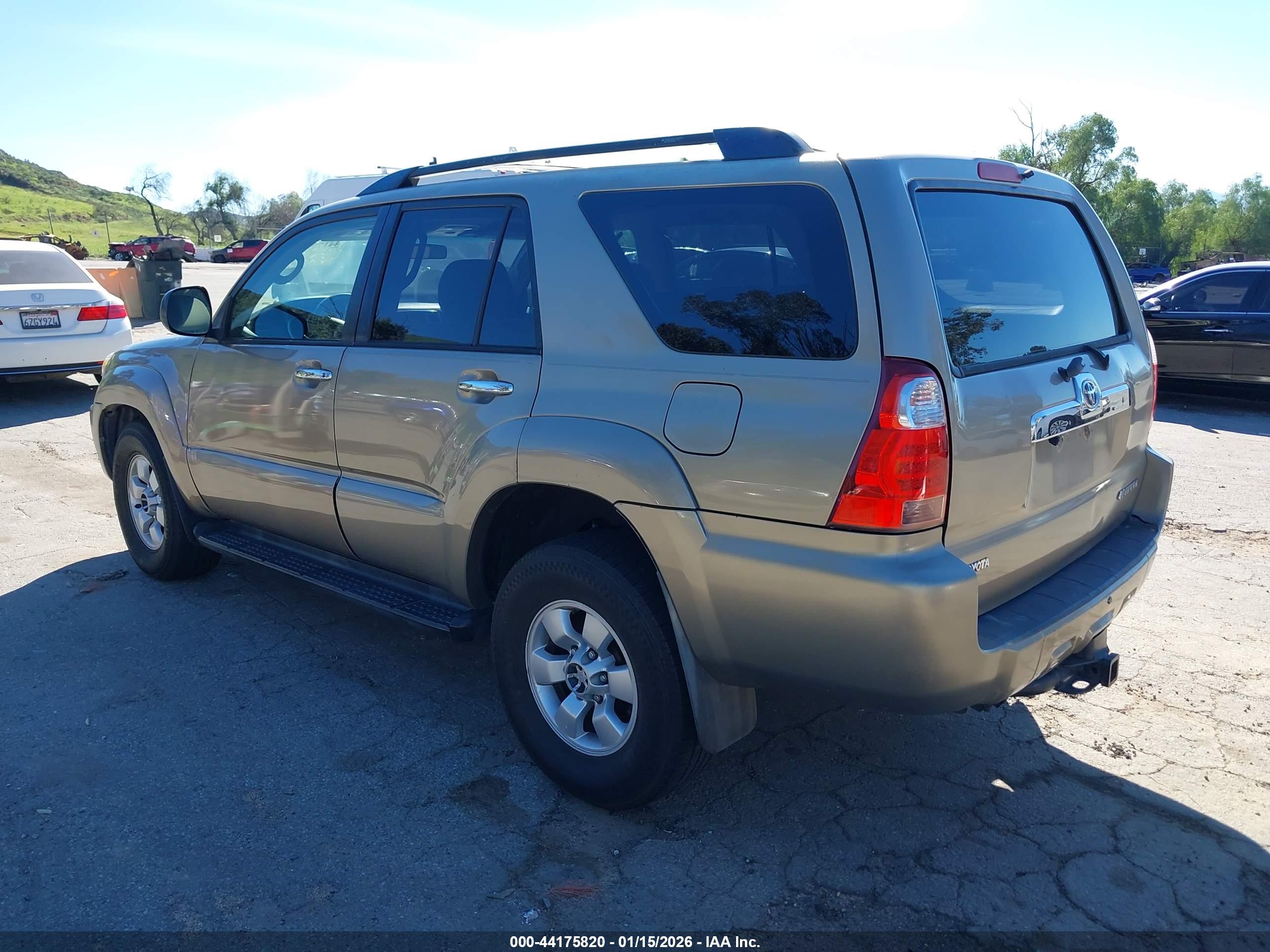 TOYOTA 4RUNNER image 3