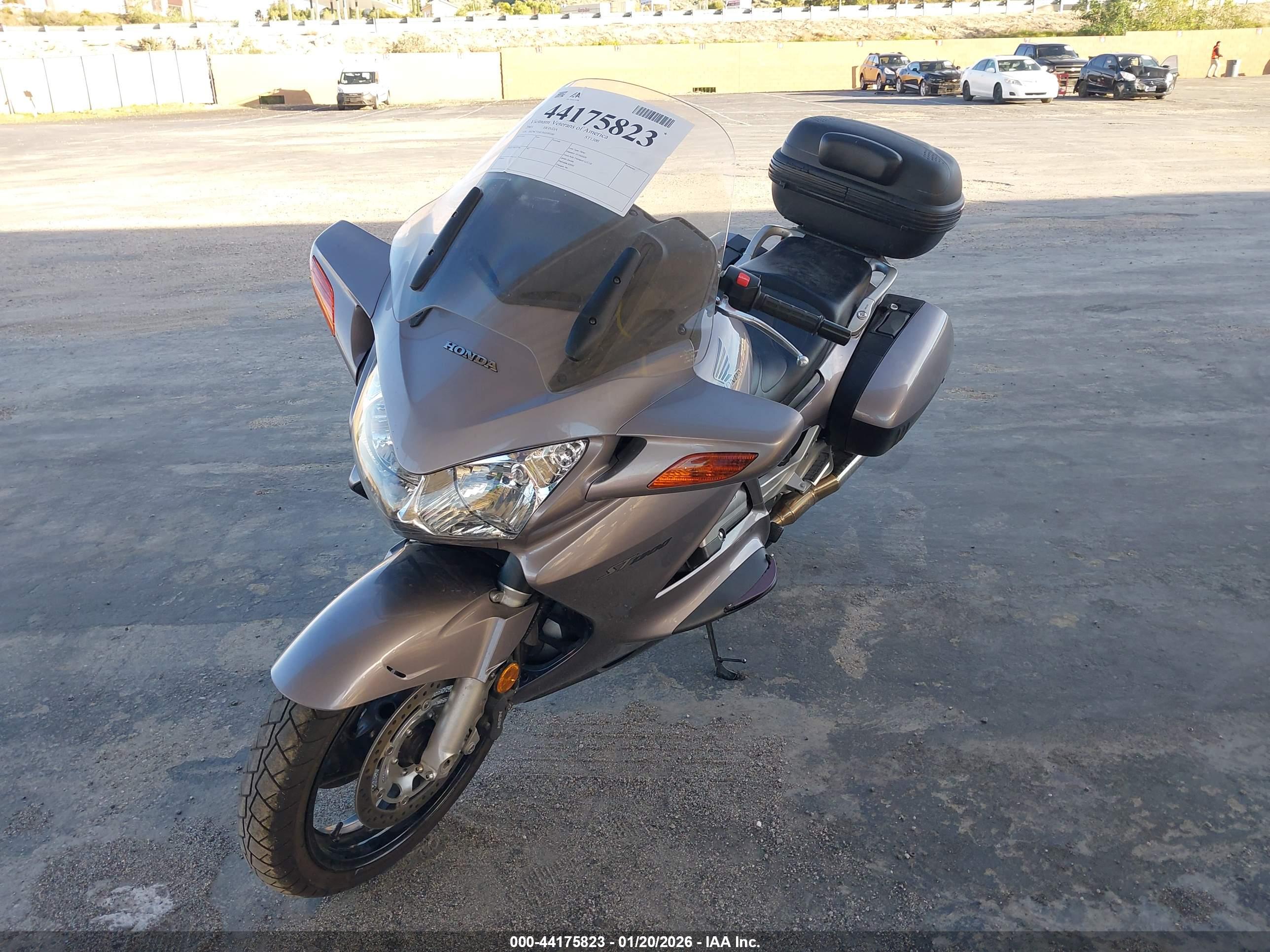 HONDA ST1300 image 2