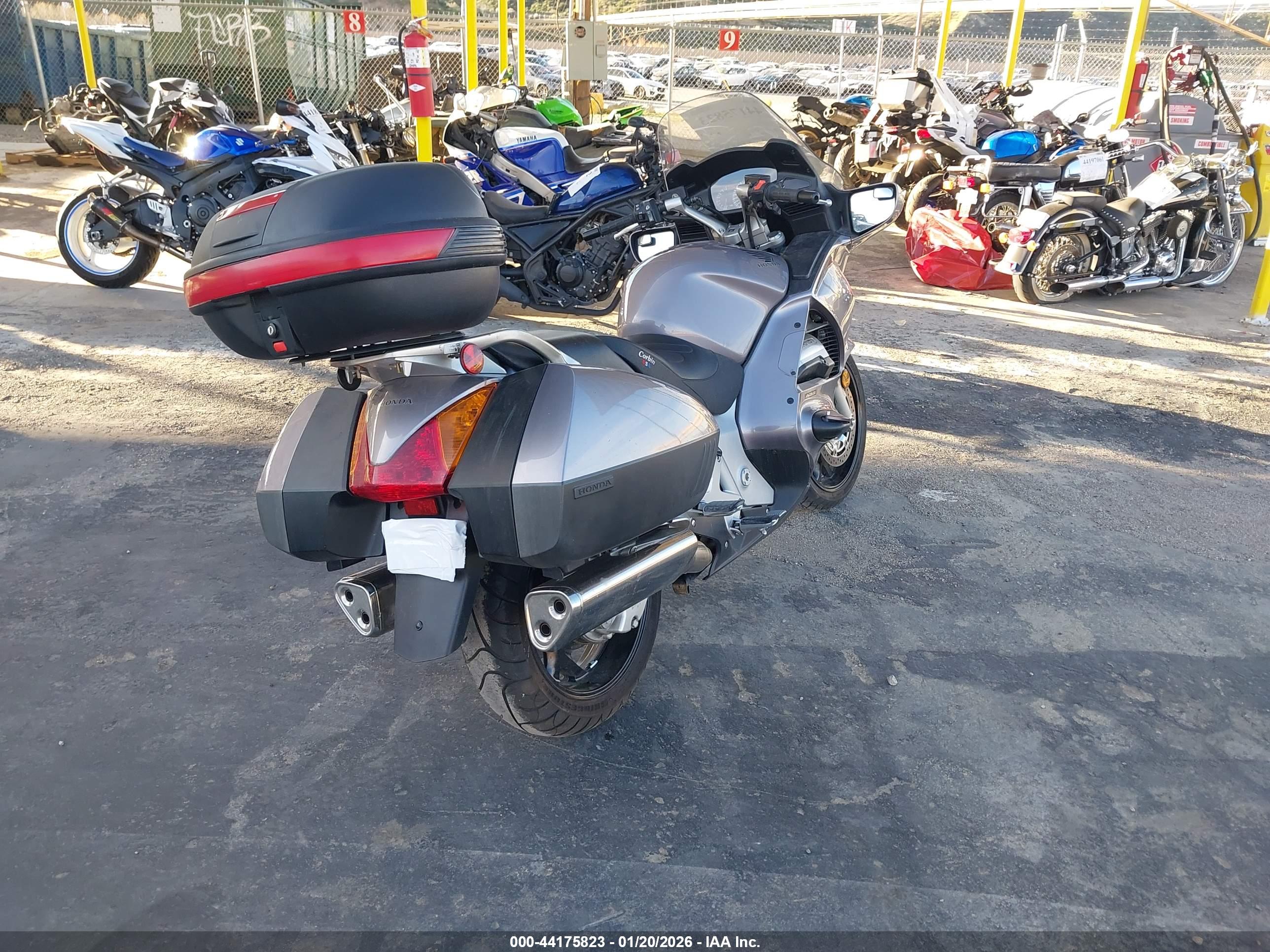 HONDA ST1300 image 4