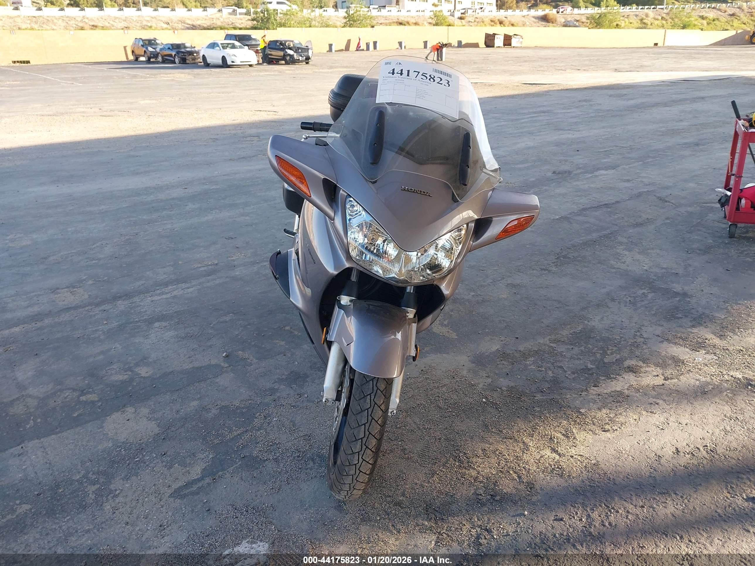 HONDA ST1300 image 5