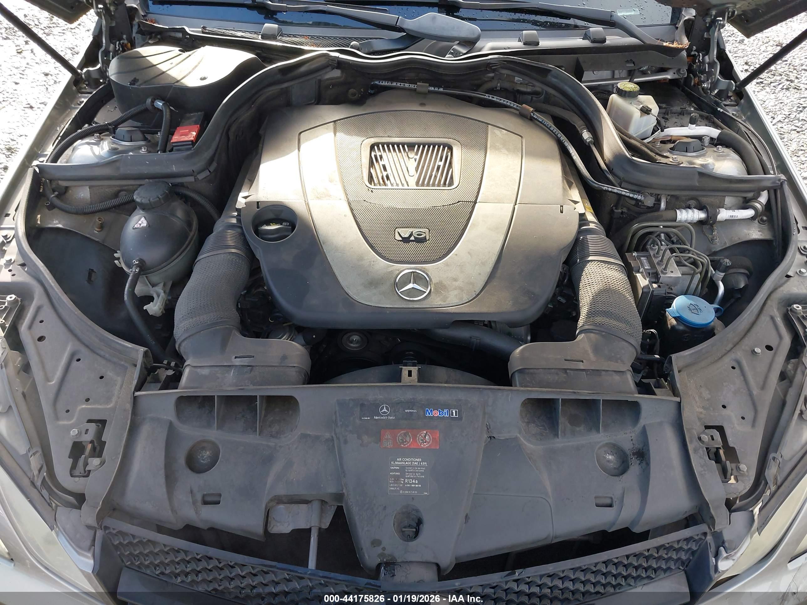 MERCEDES-BENZ E image 10