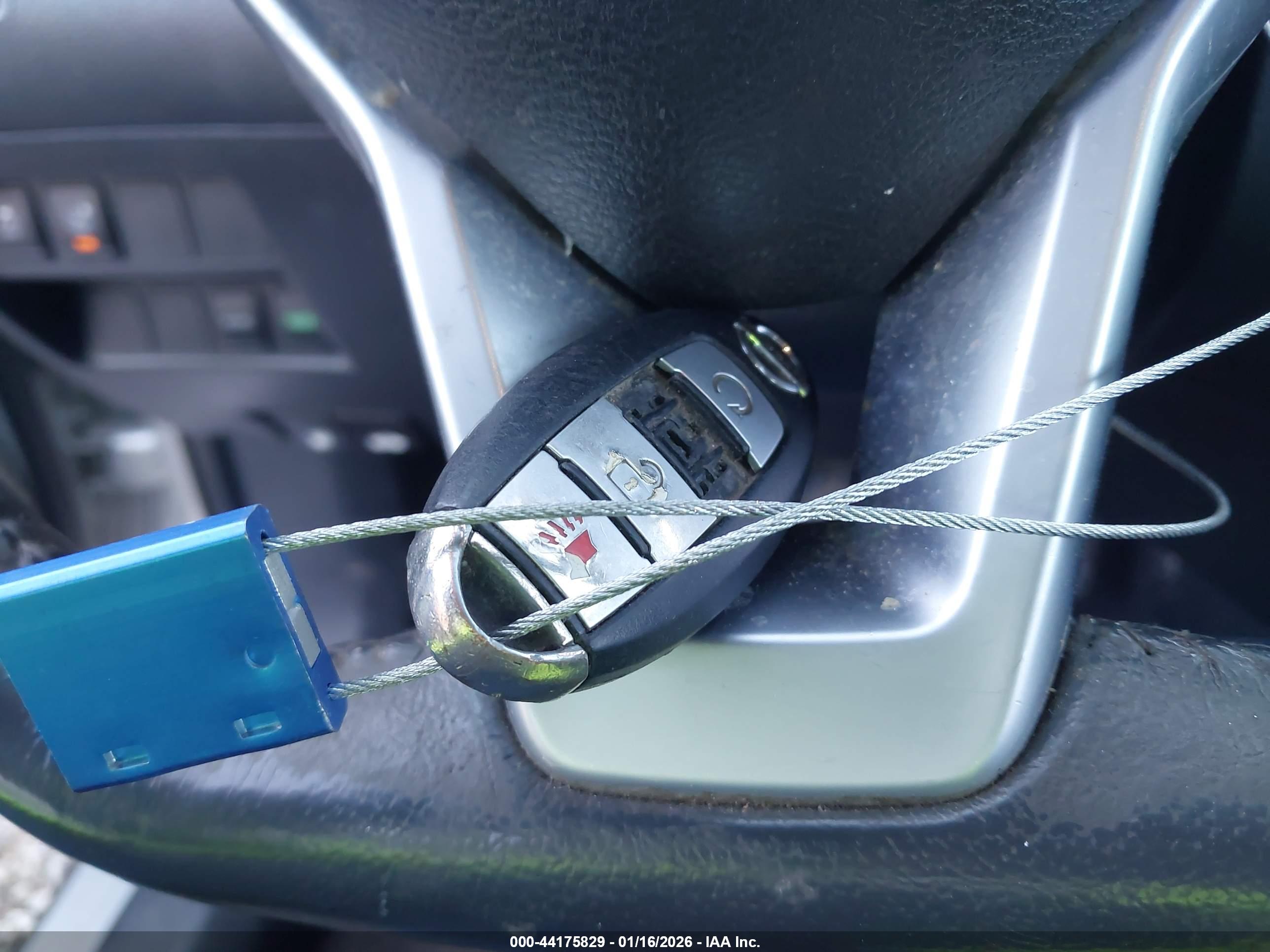 NISSAN ROGUE image 11