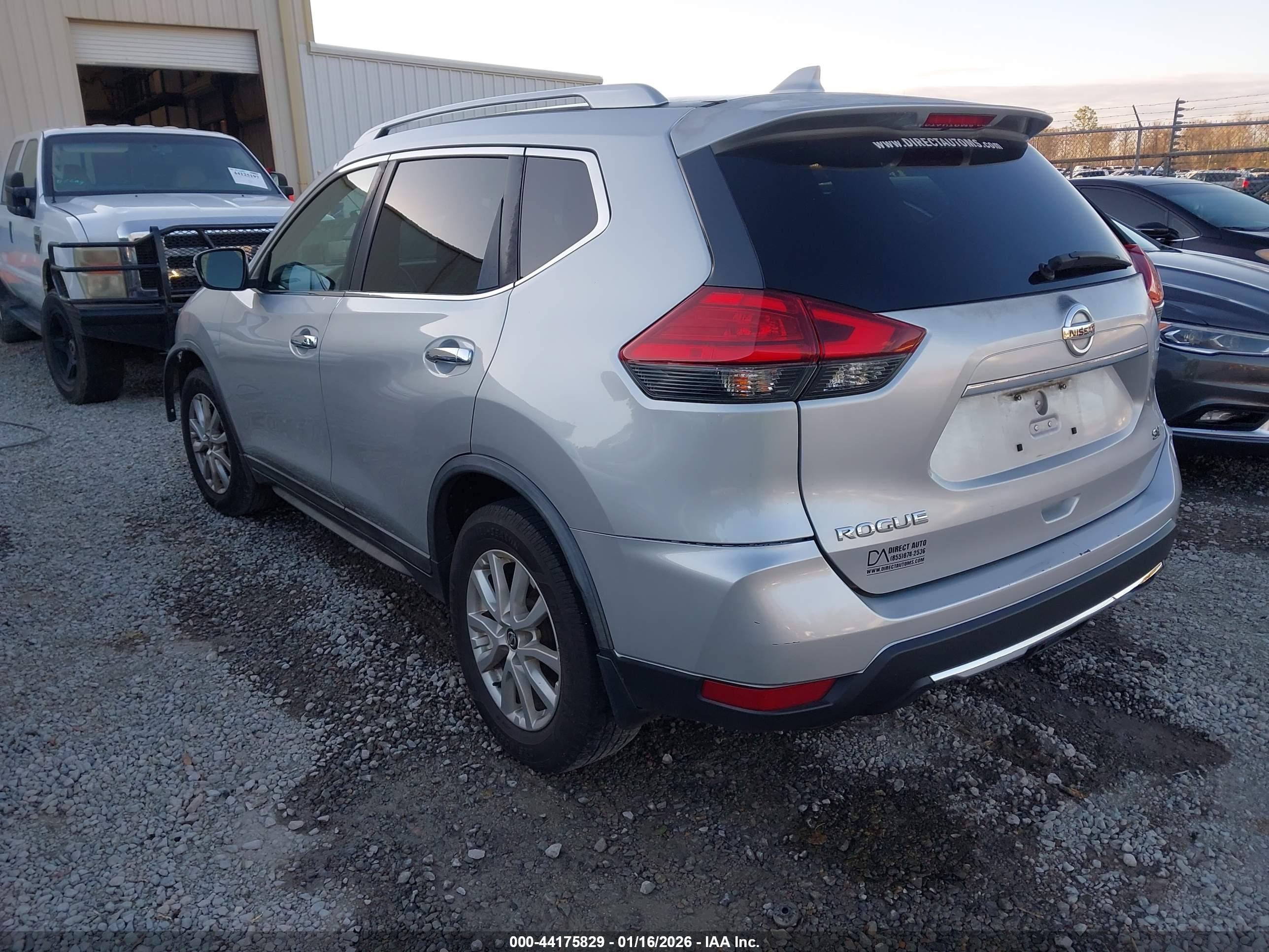 NISSAN ROGUE image 3