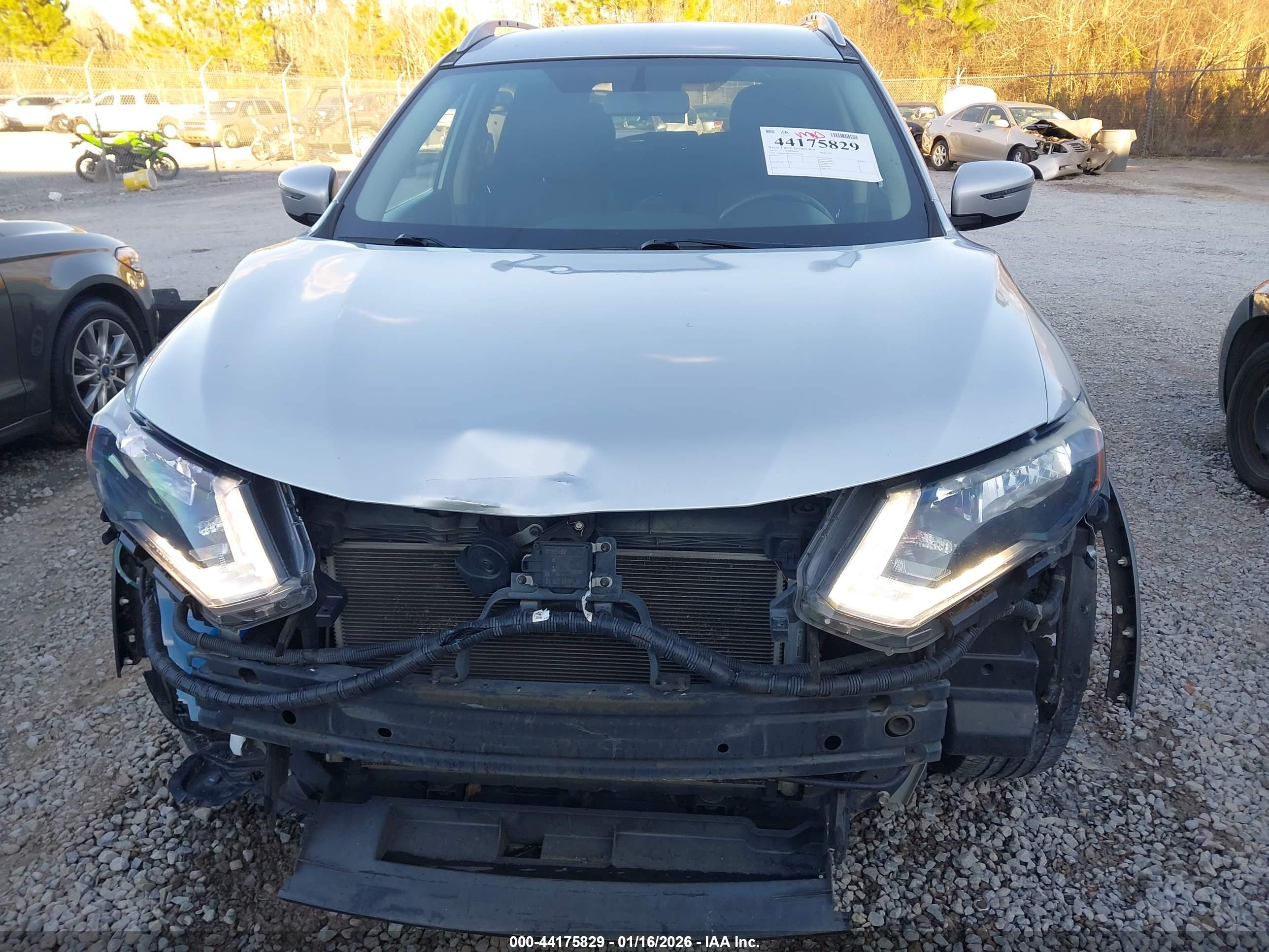 NISSAN ROGUE image 6