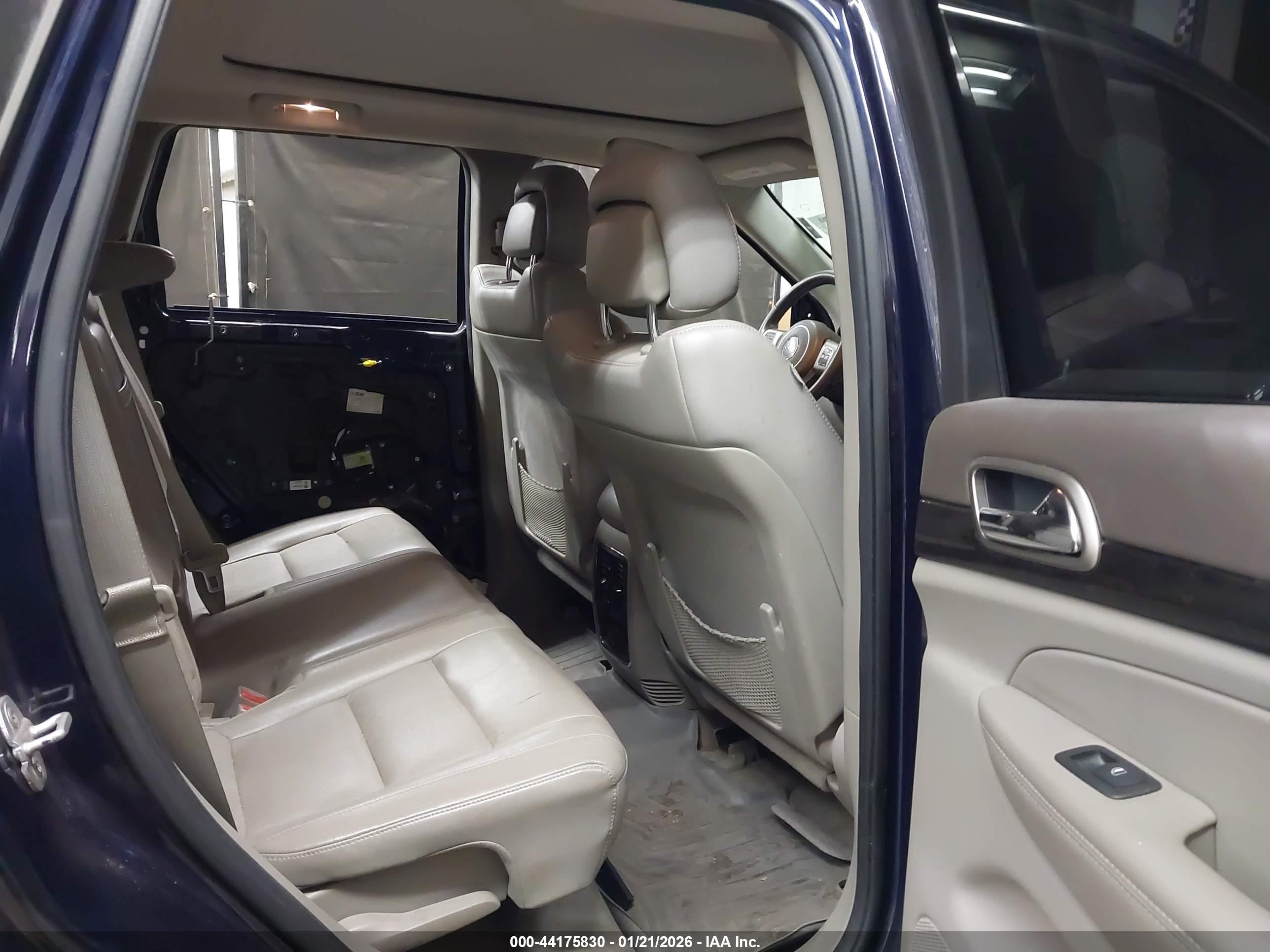 JEEP GRAND image 8
