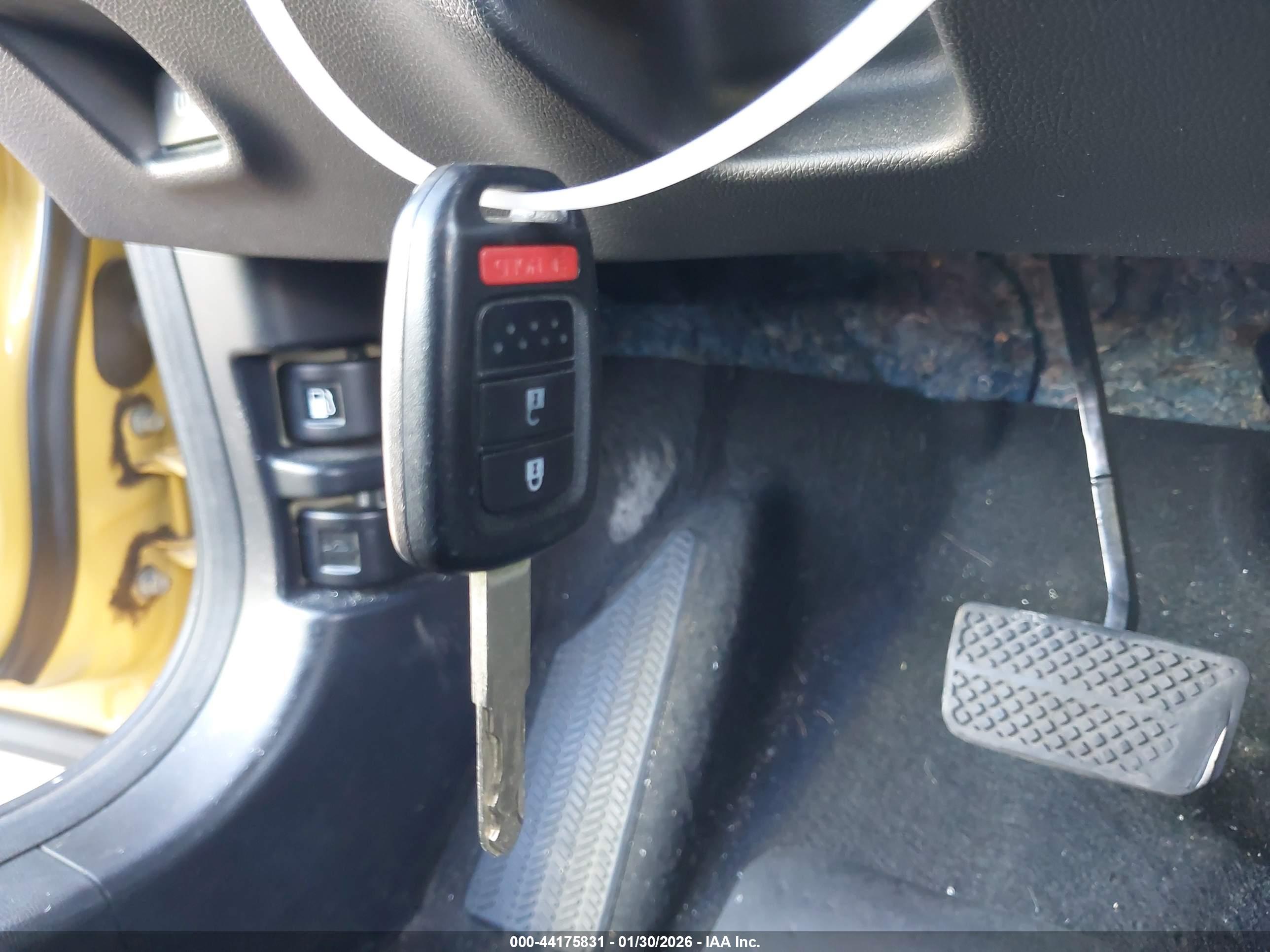 HONDA FIT image 11