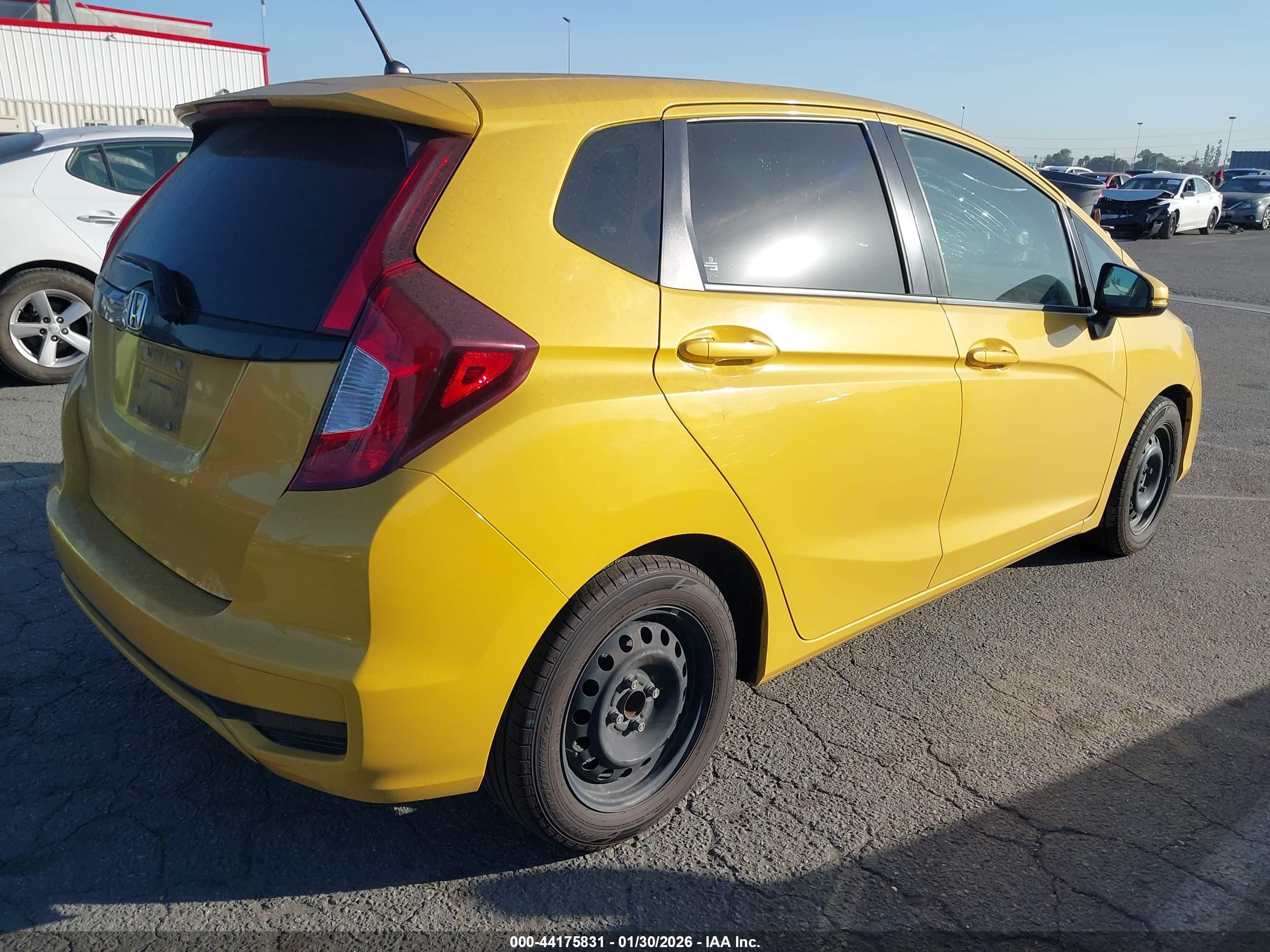 HONDA FIT image 4