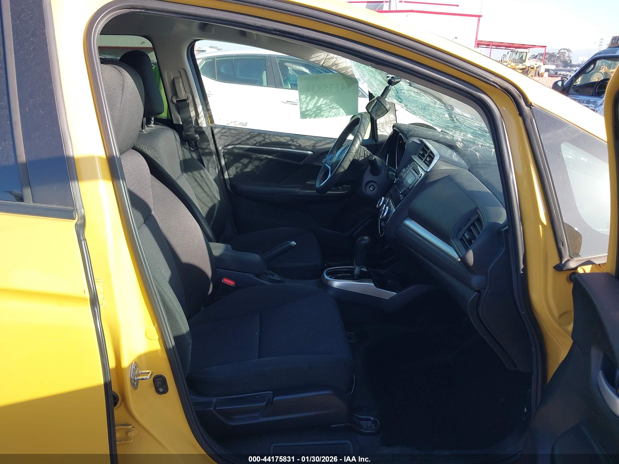HONDA FIT image 5