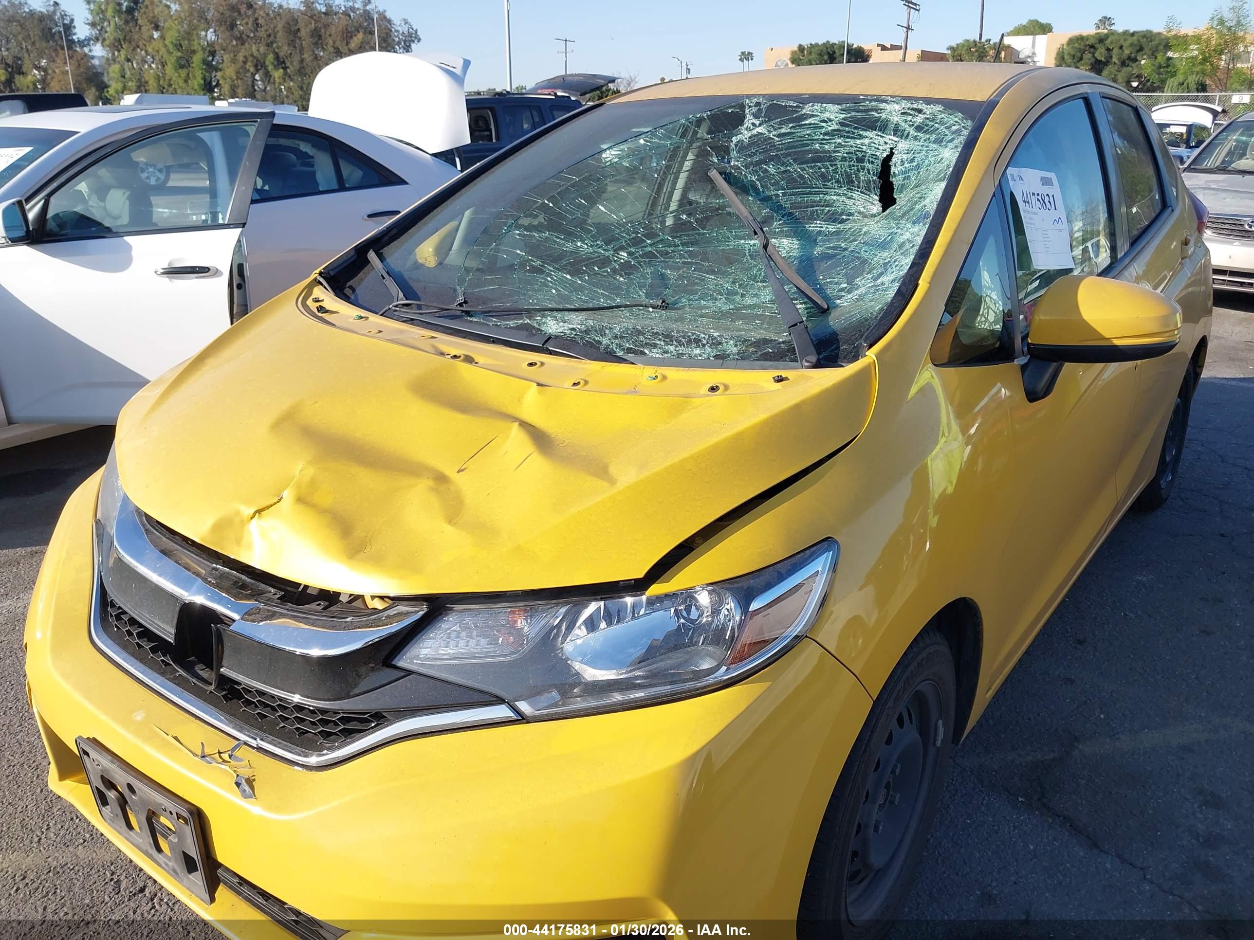 HONDA FIT image 6