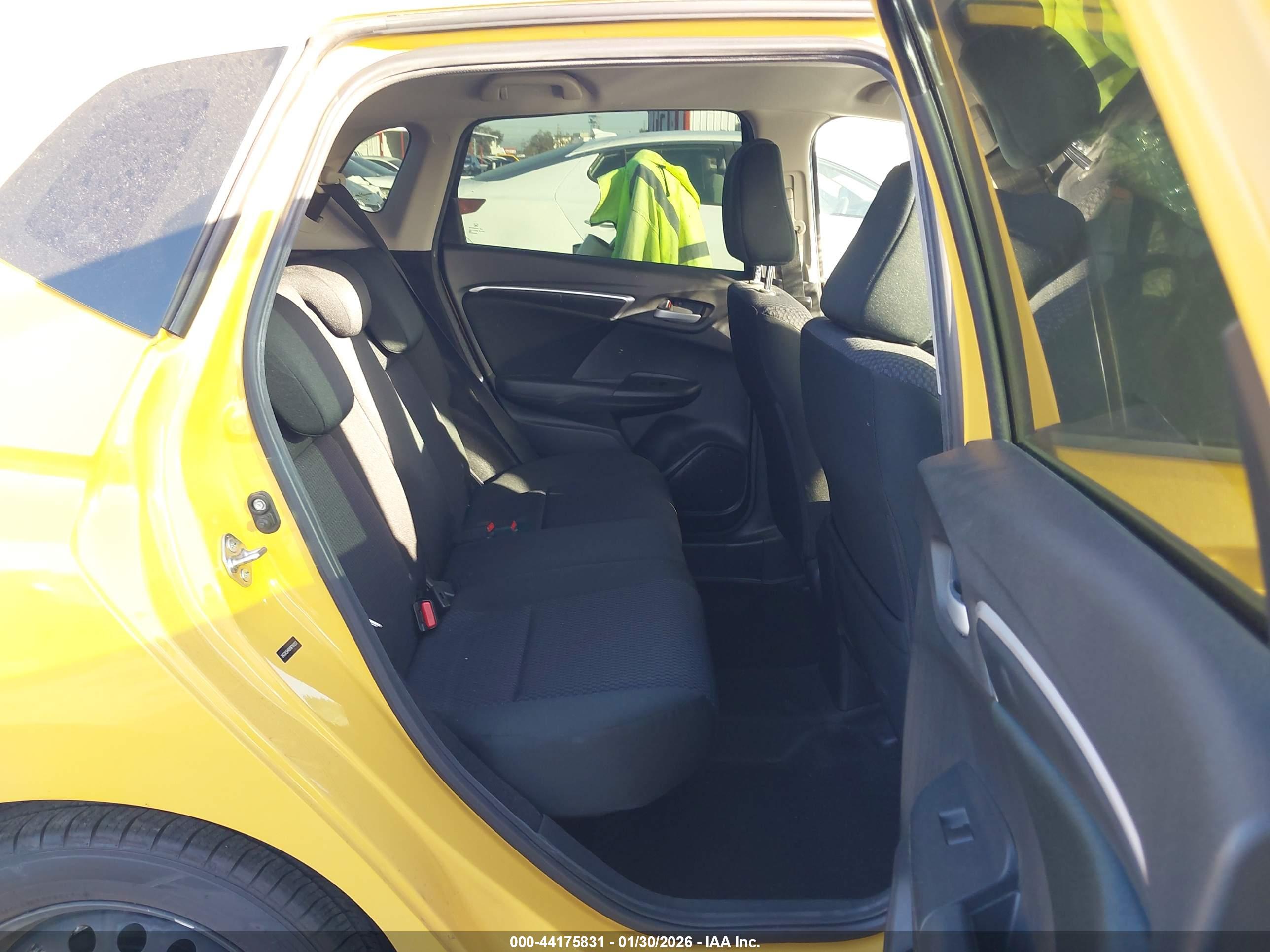 HONDA FIT image 8