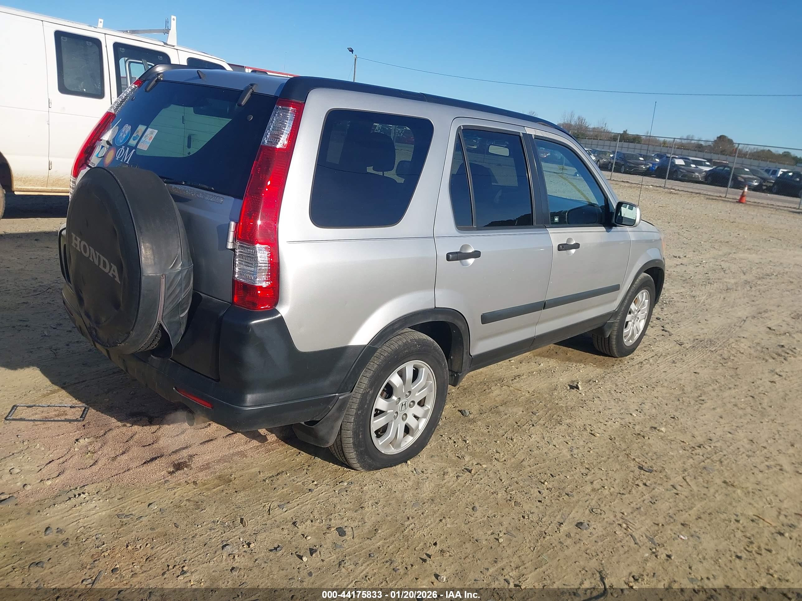 HONDA CR-V image 4