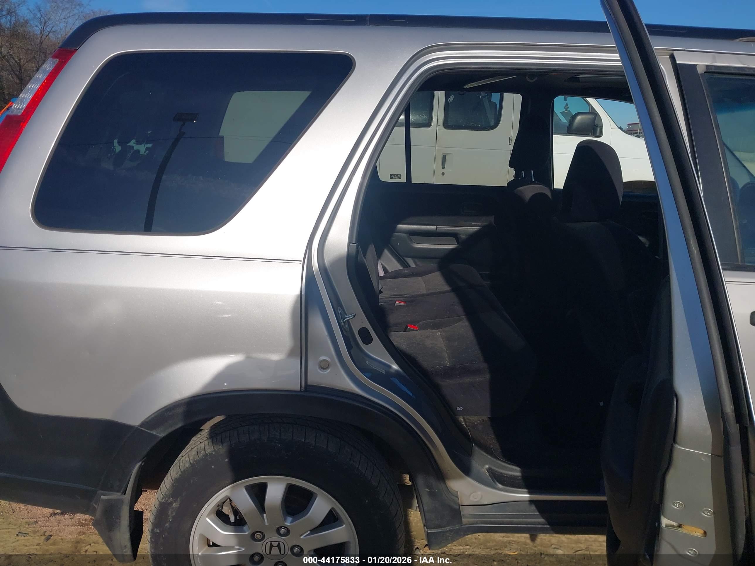 HONDA CR-V image 8