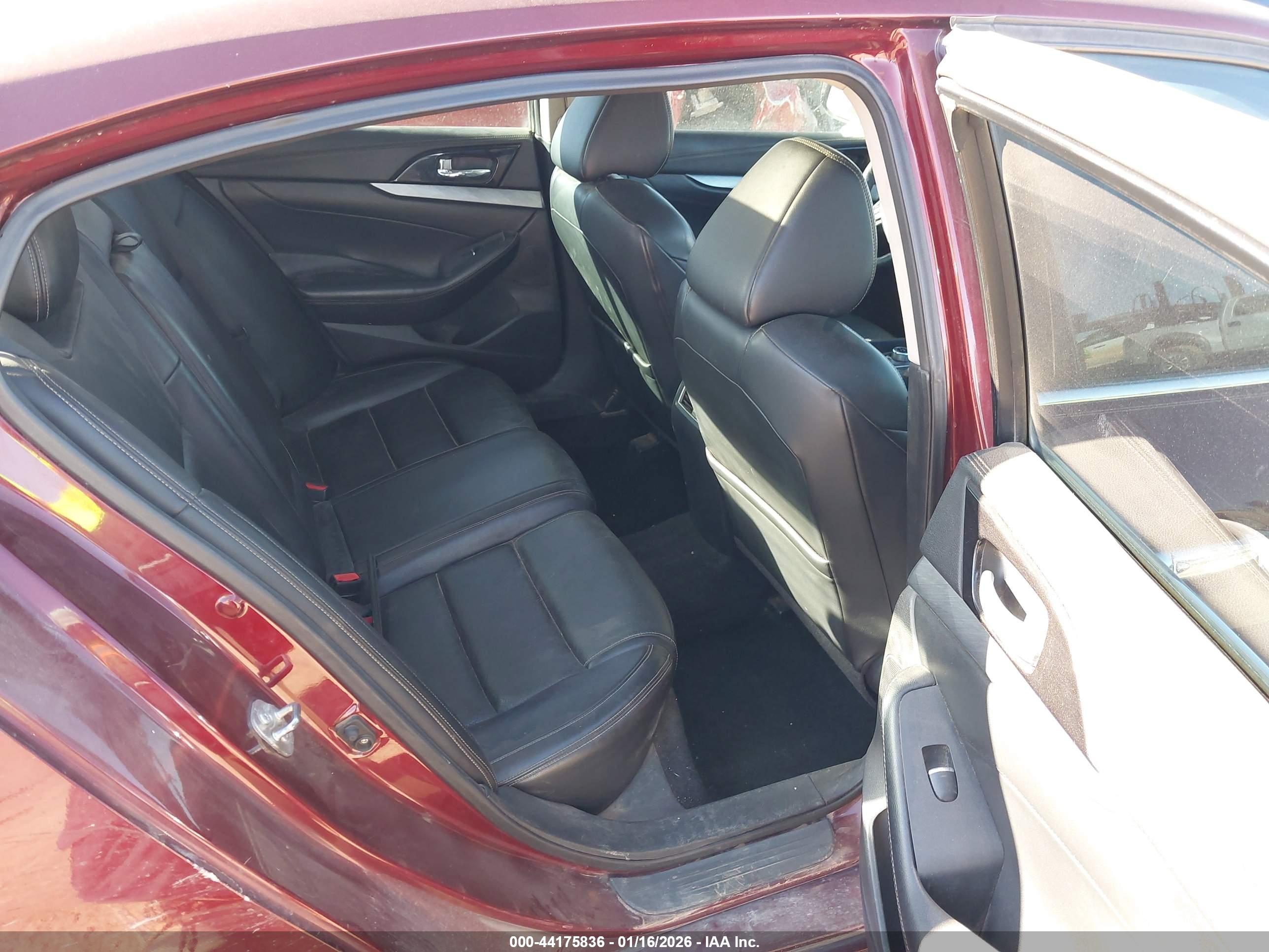 NISSAN MAXIMA image 8