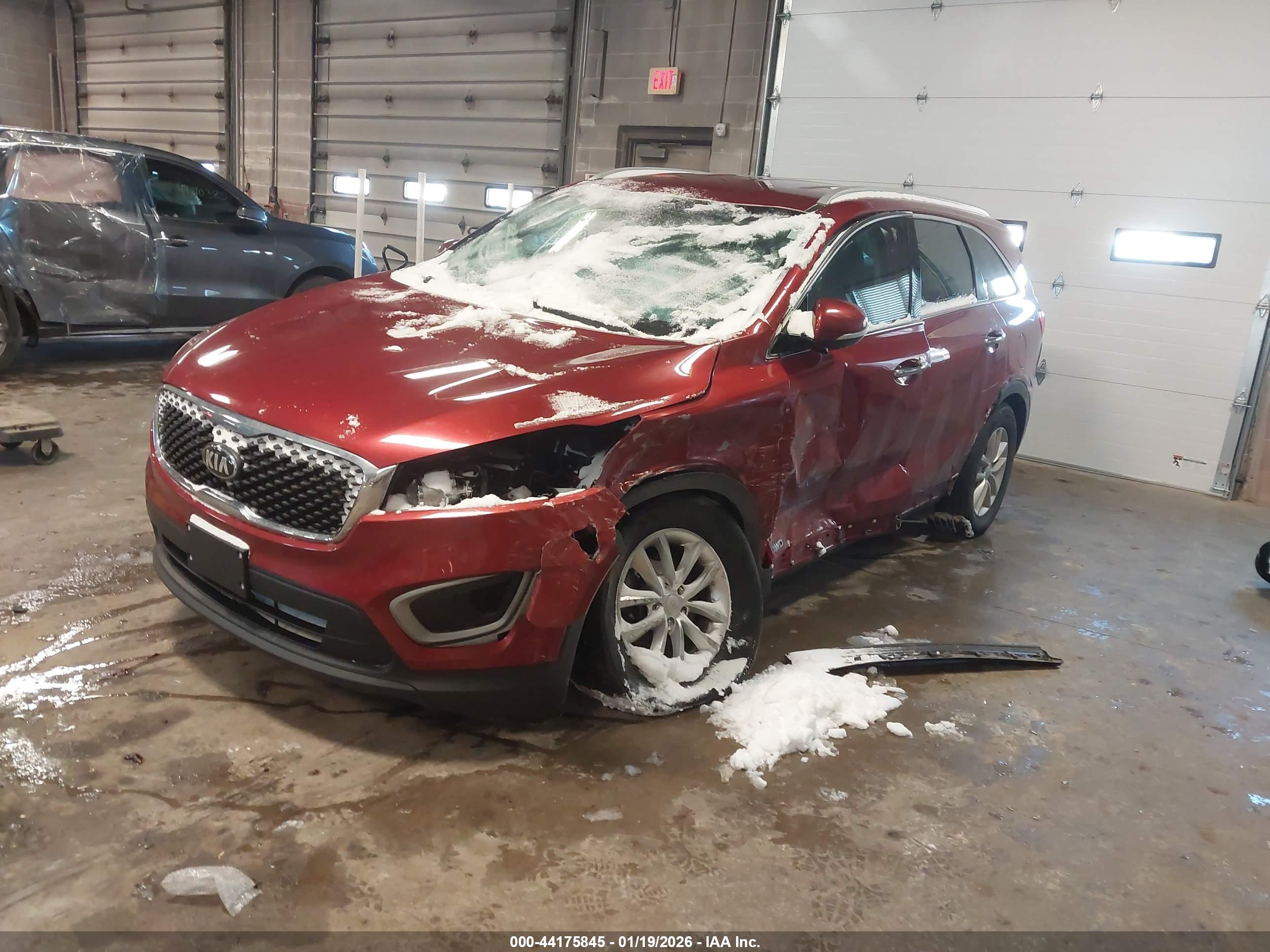 KIA SORENTO image 2