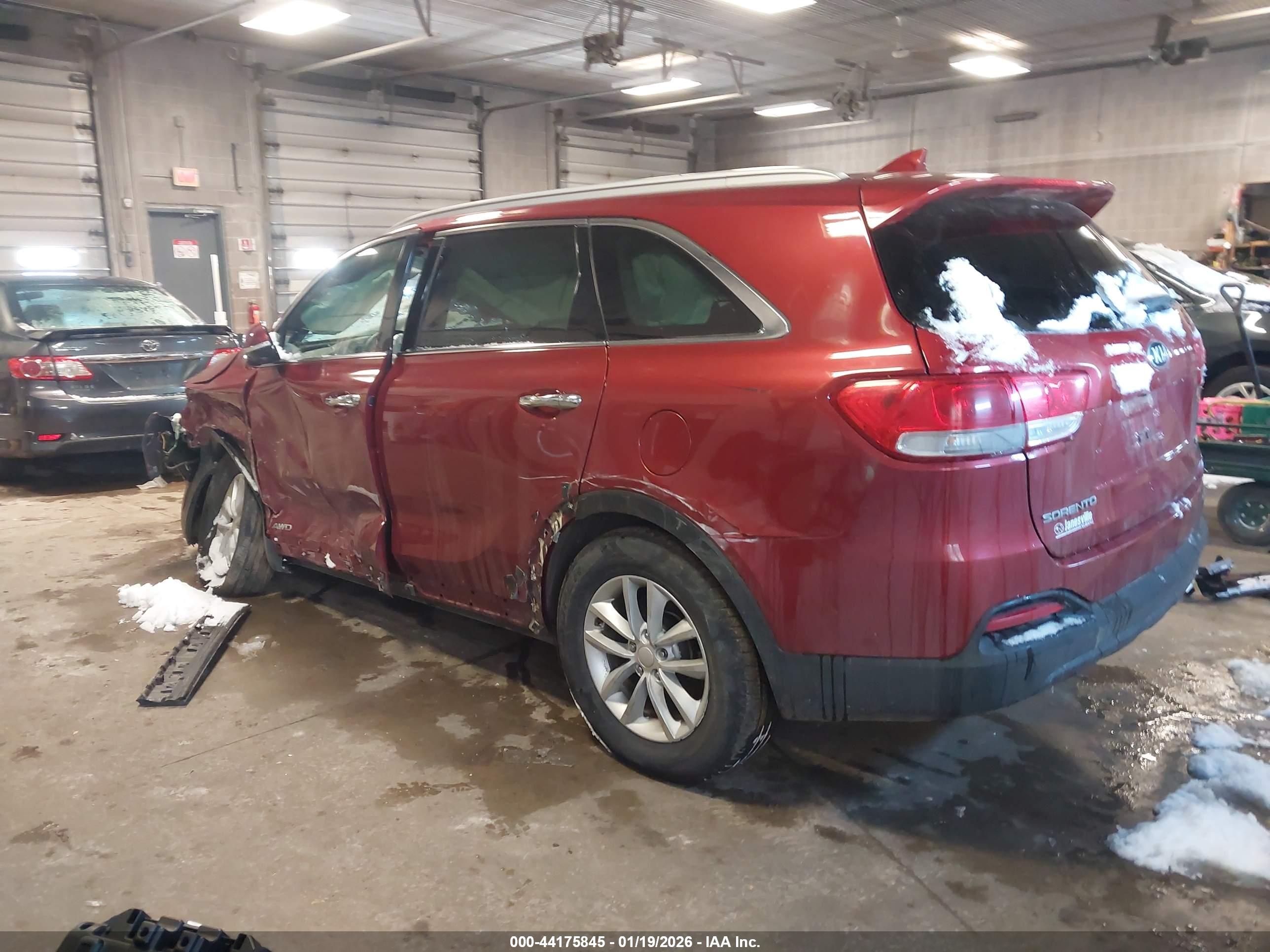 KIA SORENTO image 3