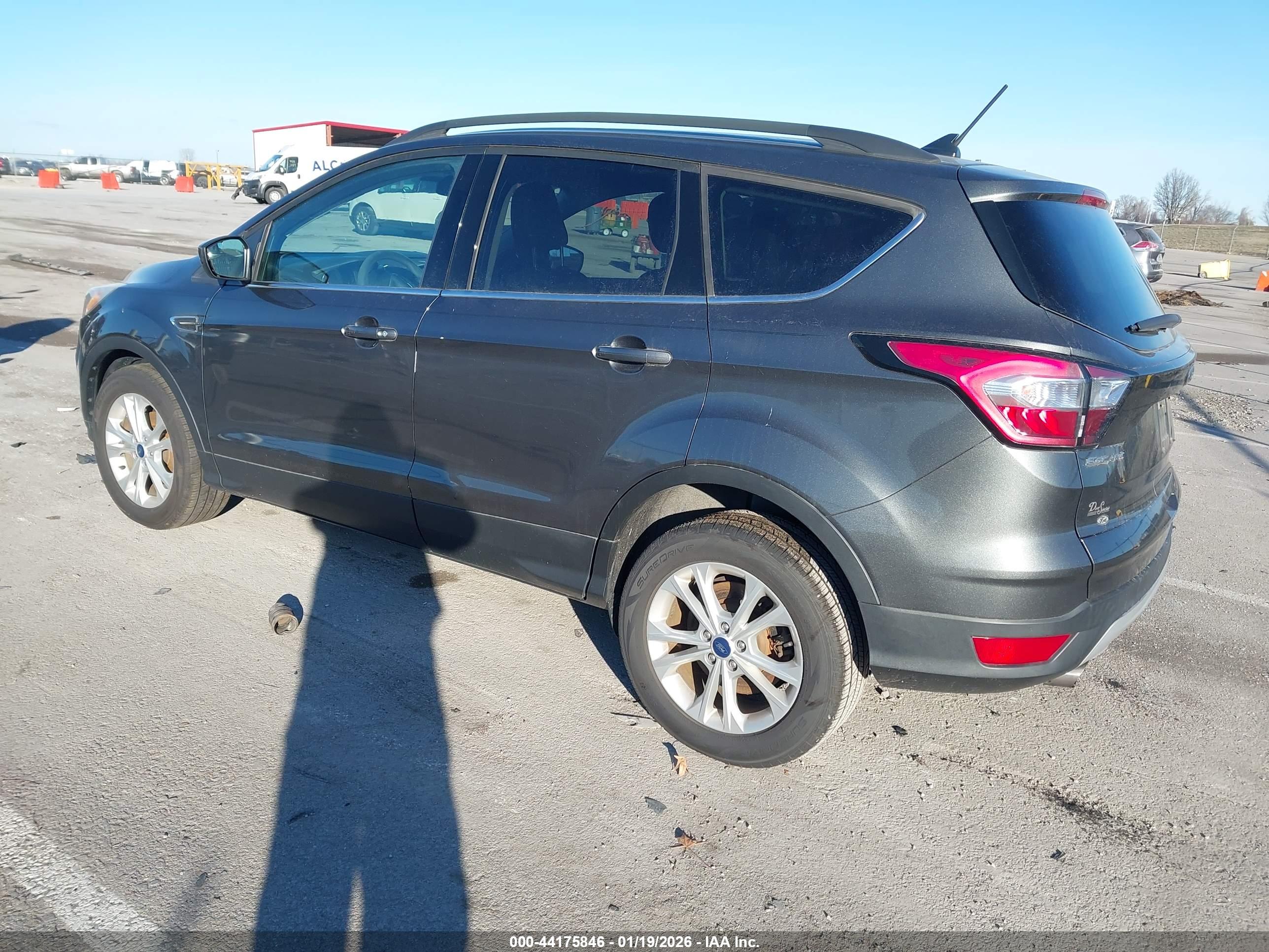 FORD ESCAPE image 3