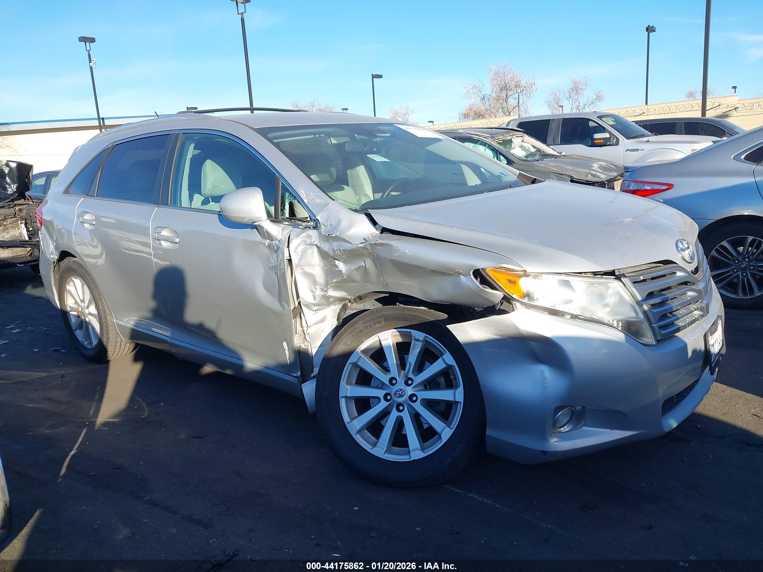TOYOTA VENZA image 6