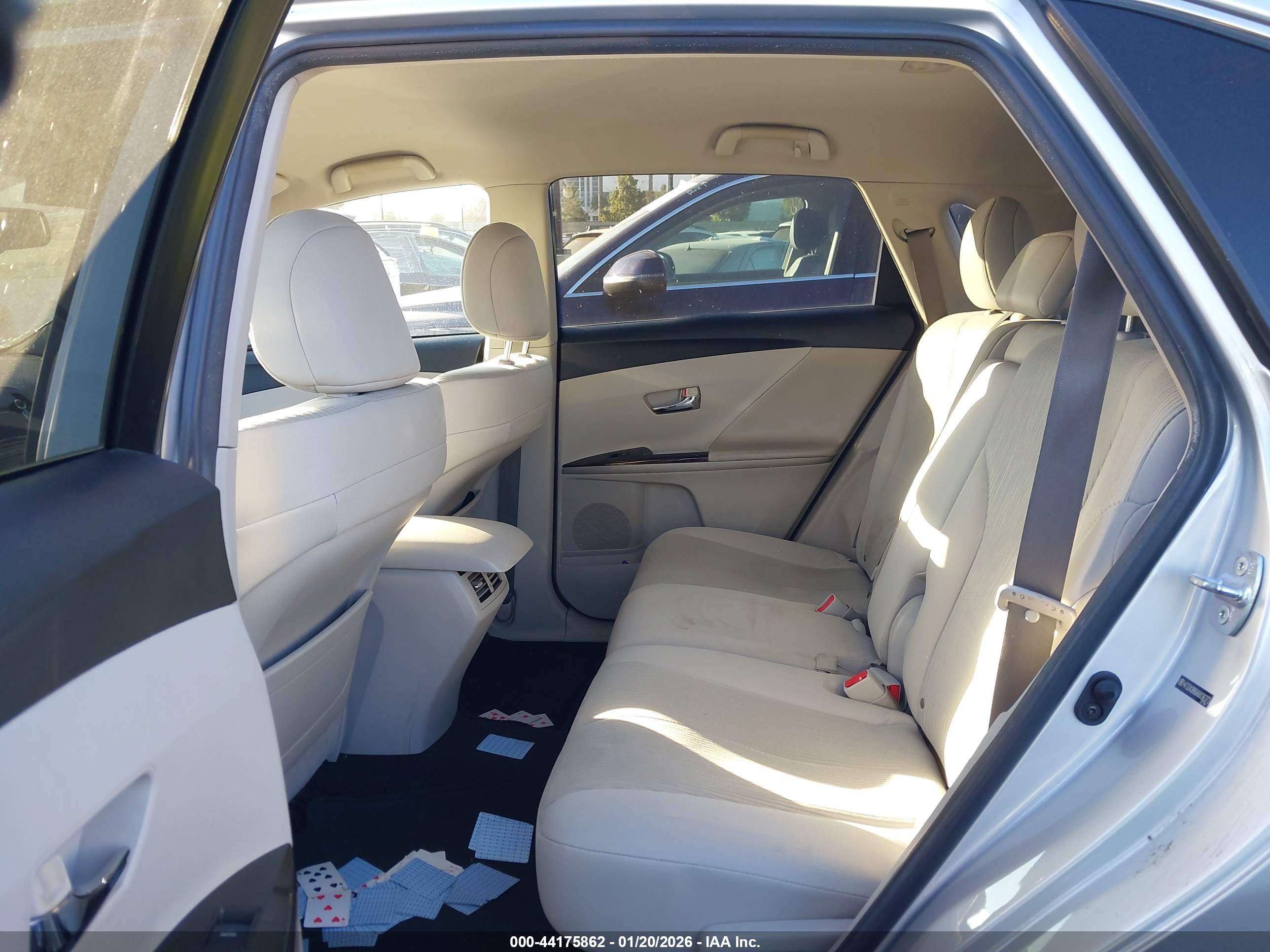 TOYOTA VENZA image 8
