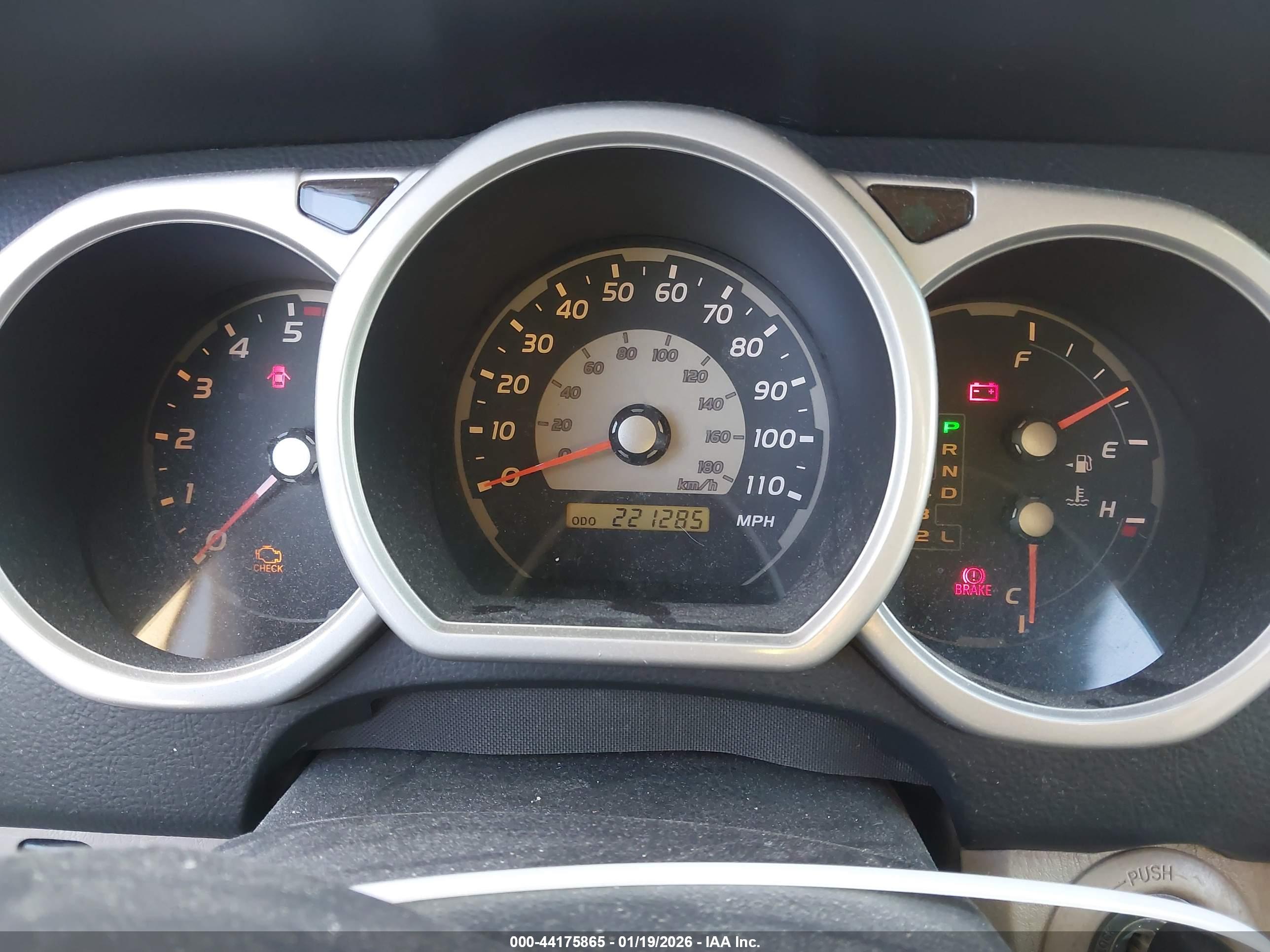 TOYOTA 4RUNNER image 7