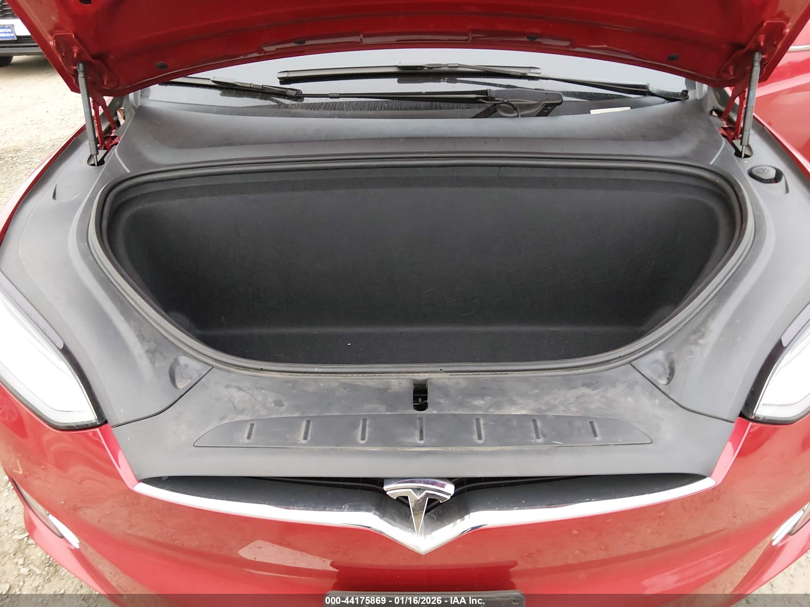 TESLA MODEL image 10