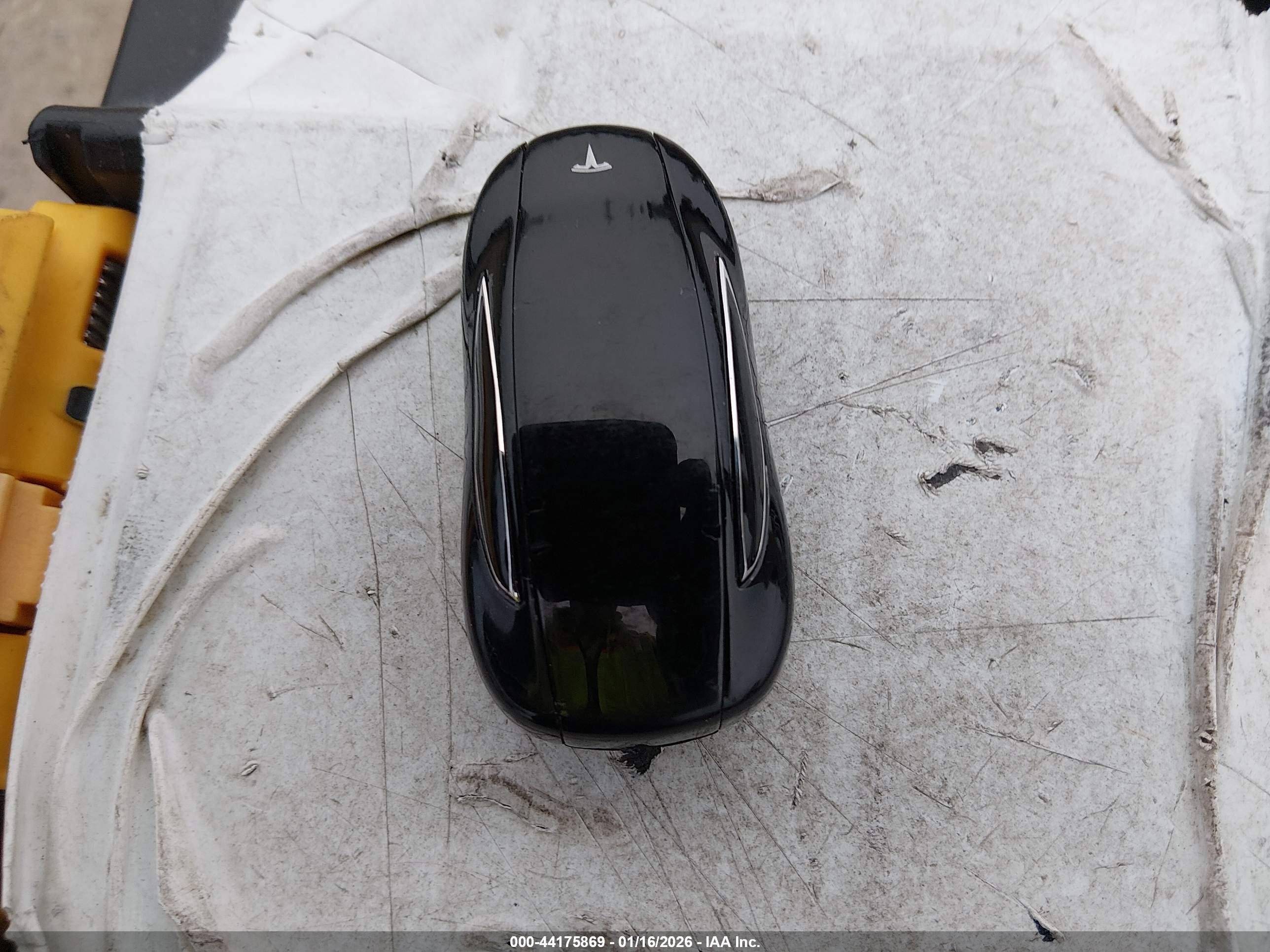 TESLA MODEL image 11