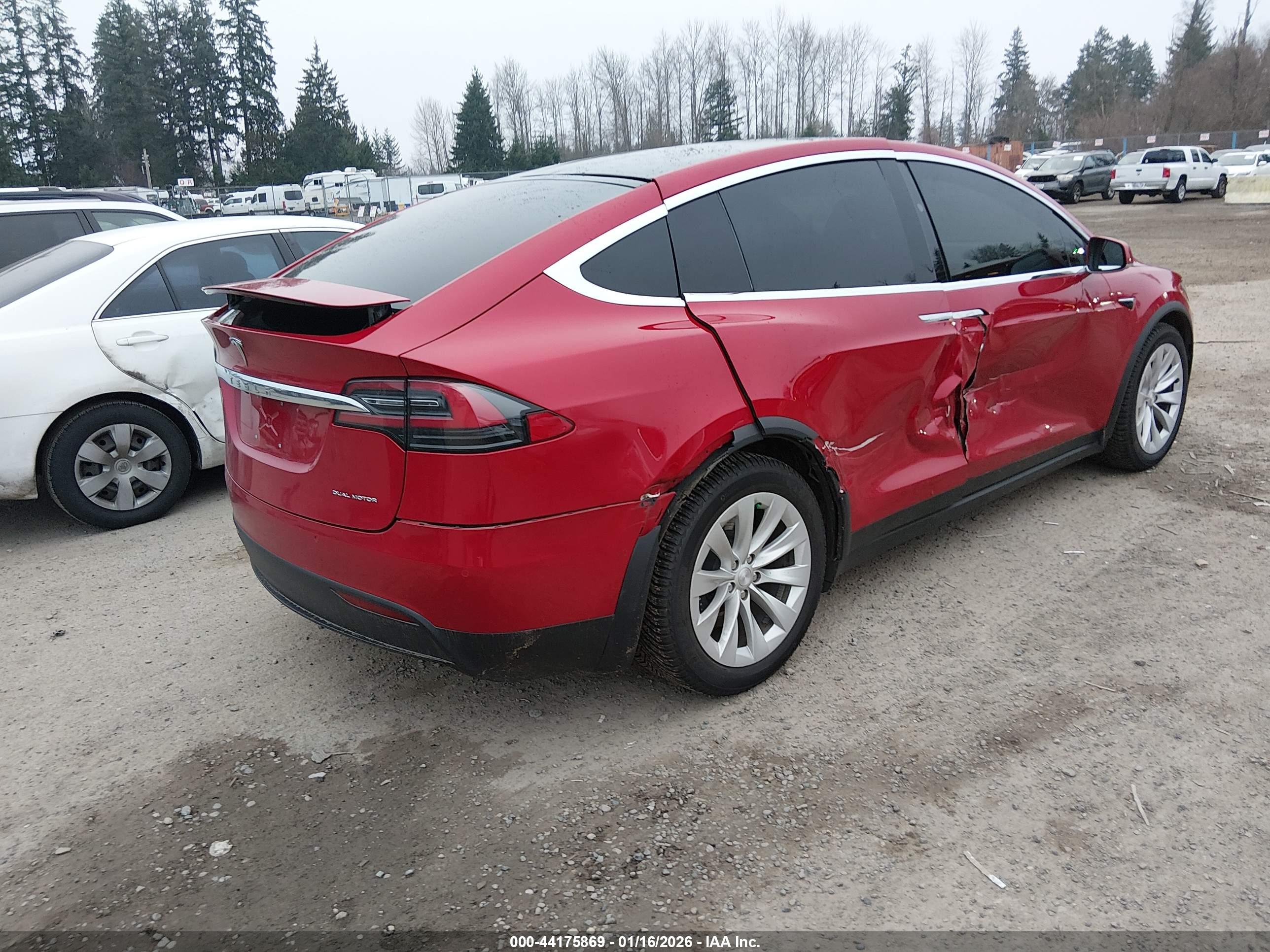 TESLA MODEL image 4