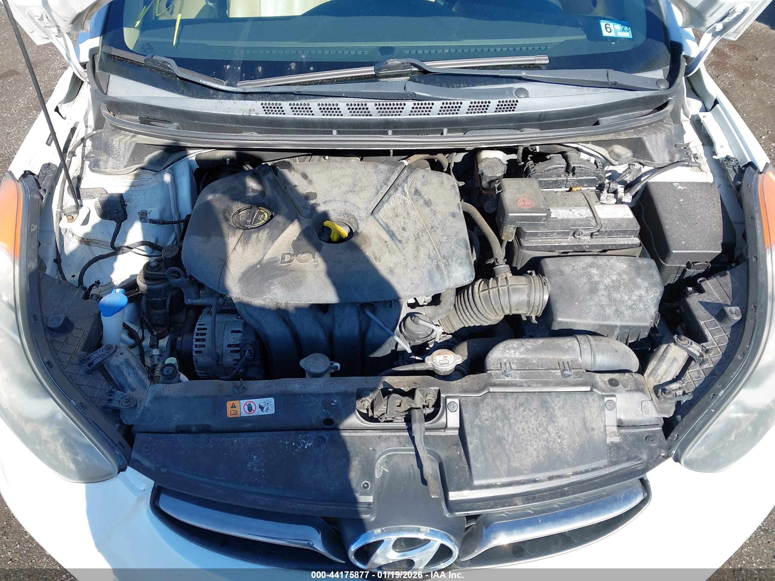HYUNDAI ELANTRA image 10