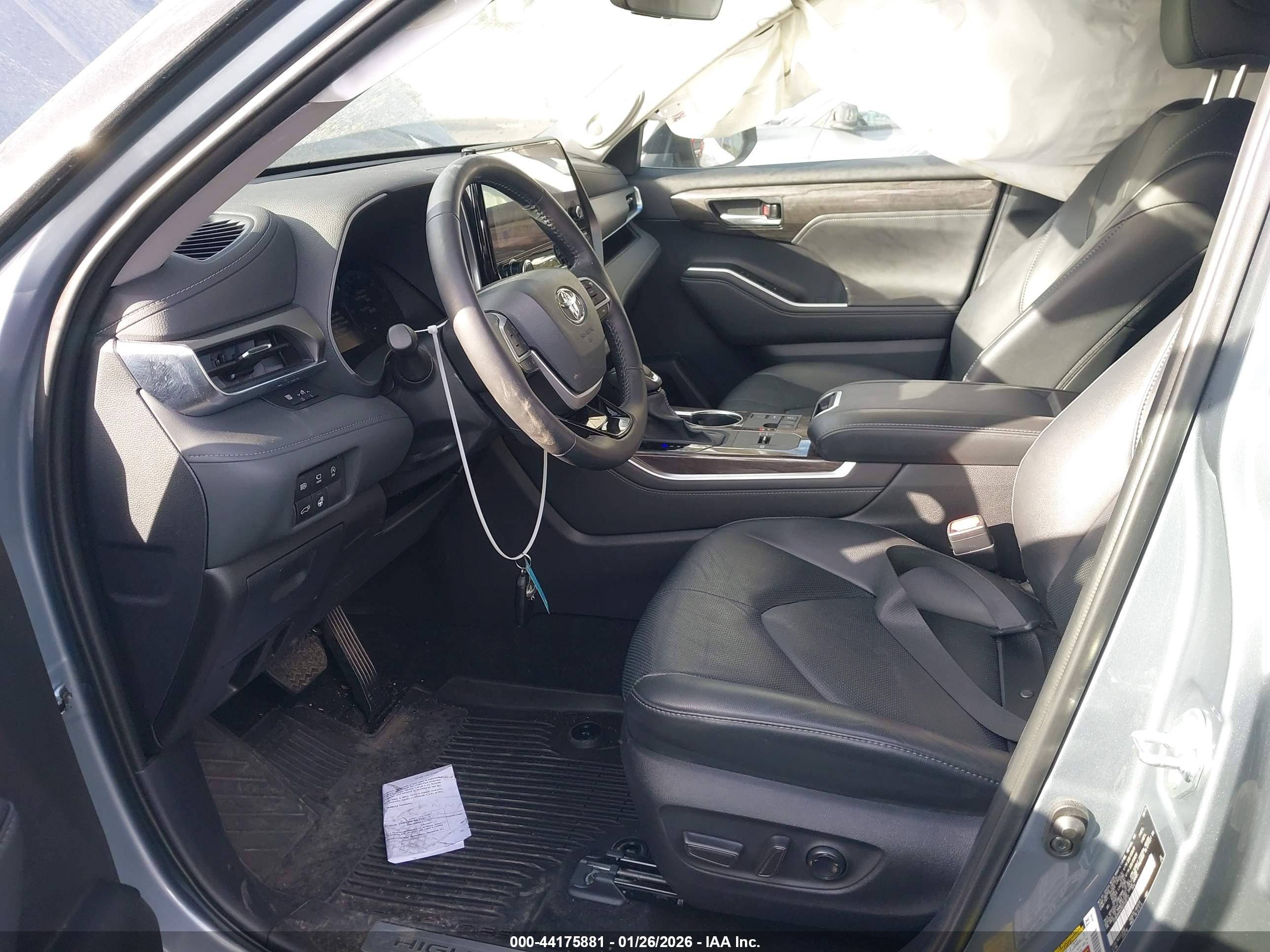 TOYOTA HIGHLANDER image 5