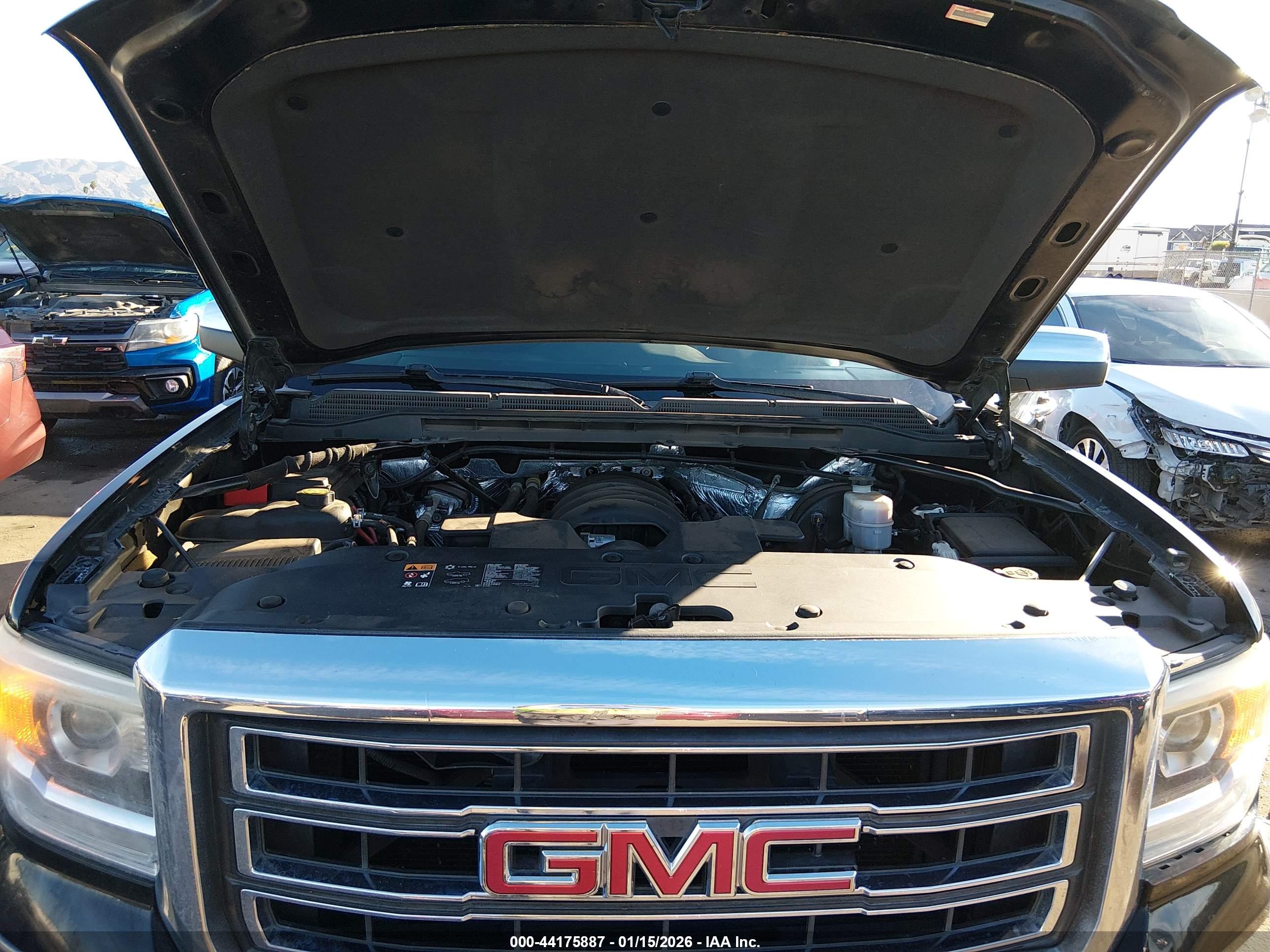 GMC SIERRA image 10
