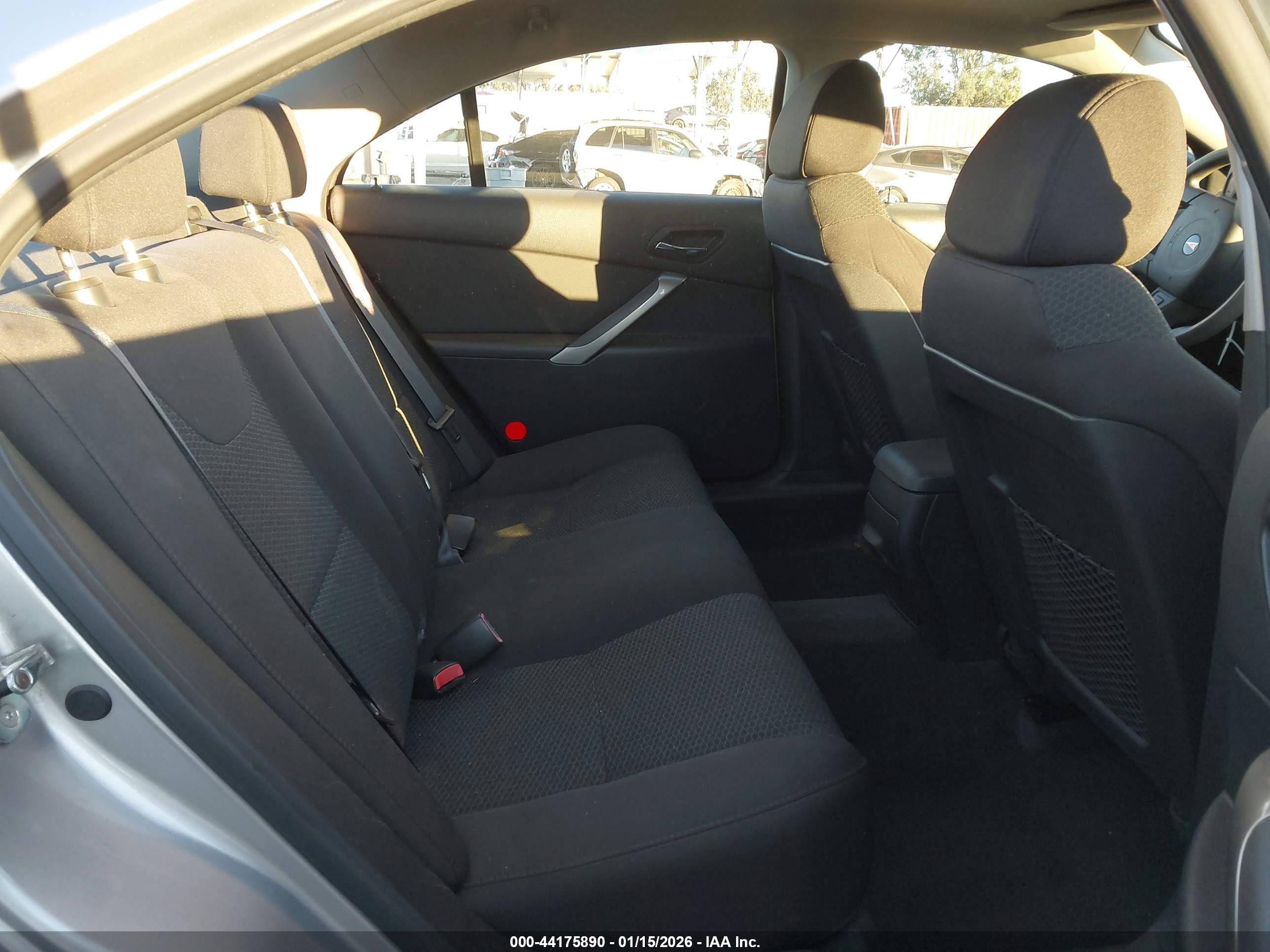 PONTIAC G6 image 8