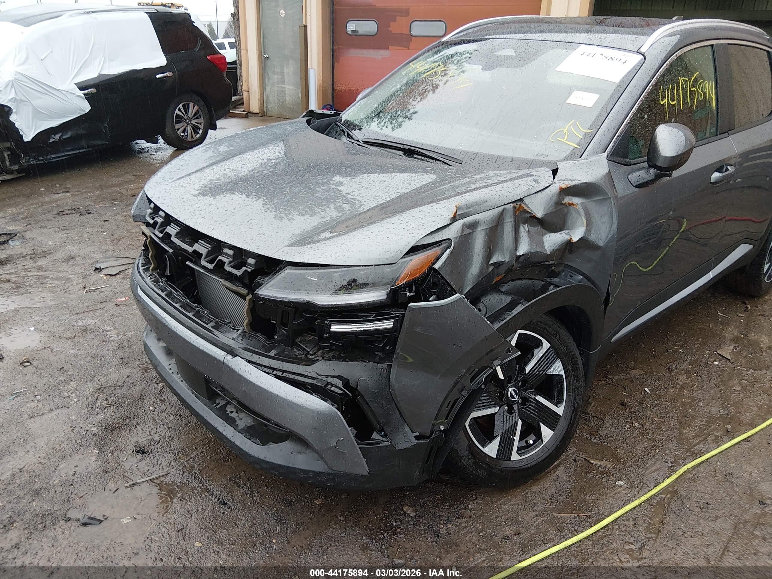 NISSAN KICKS image 6
