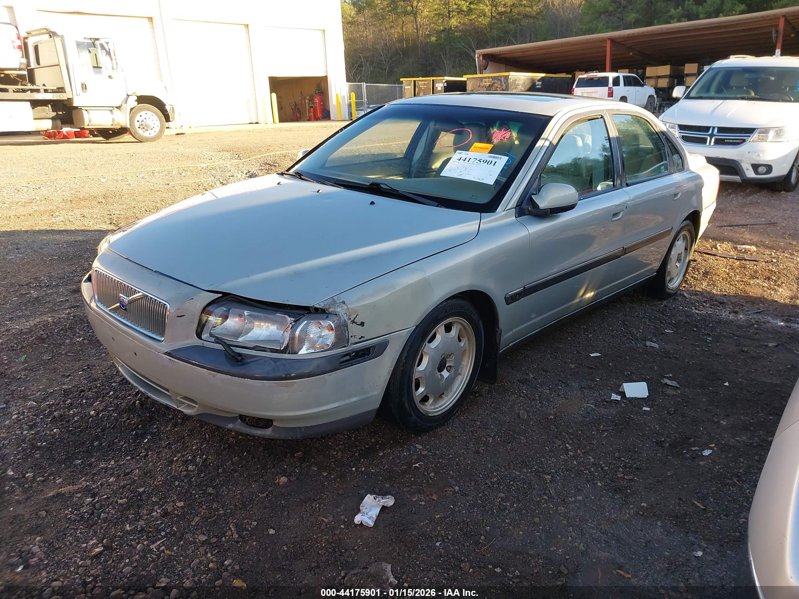 VOLVO S80 image 2