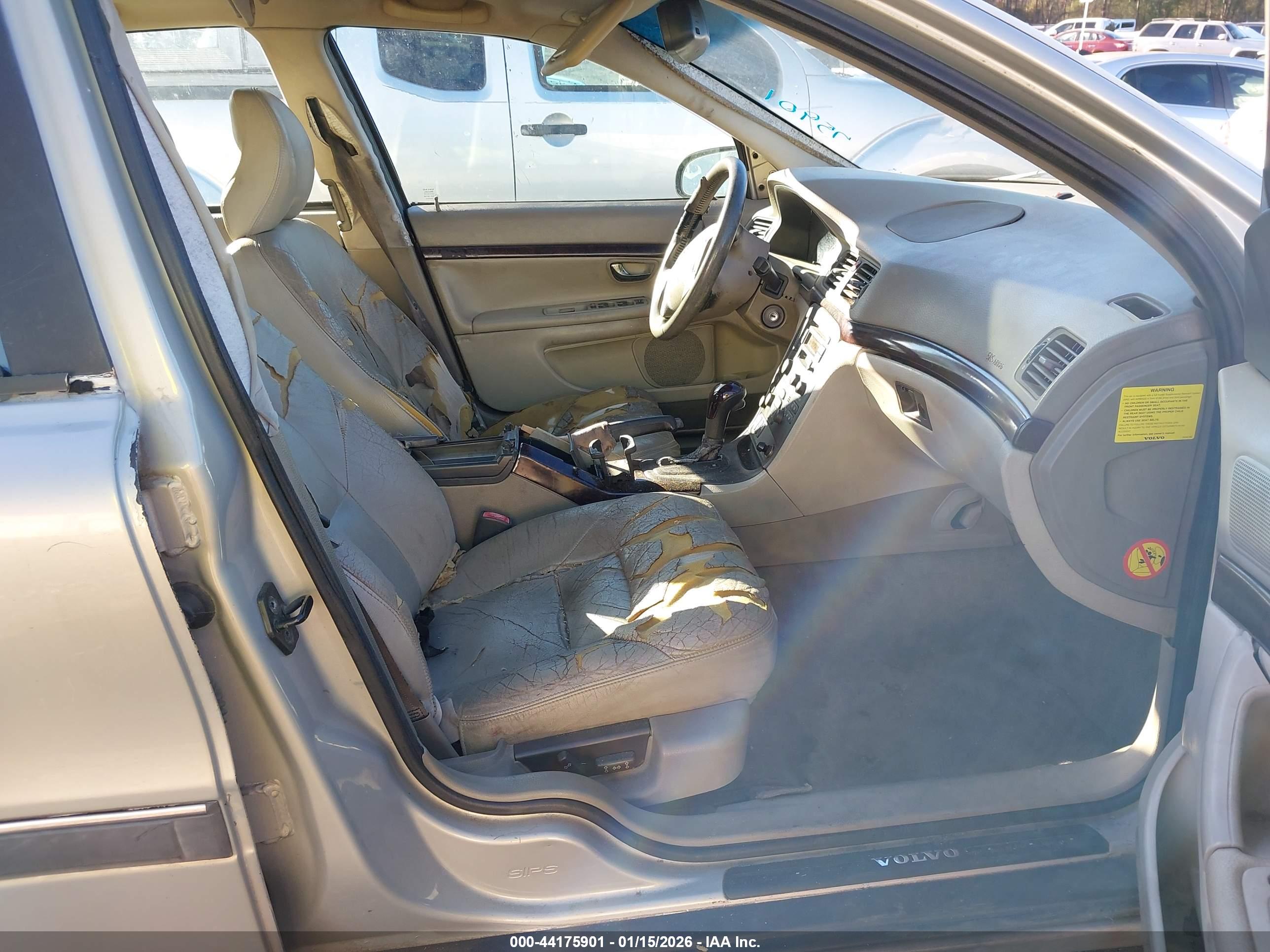 VOLVO S80 image 5