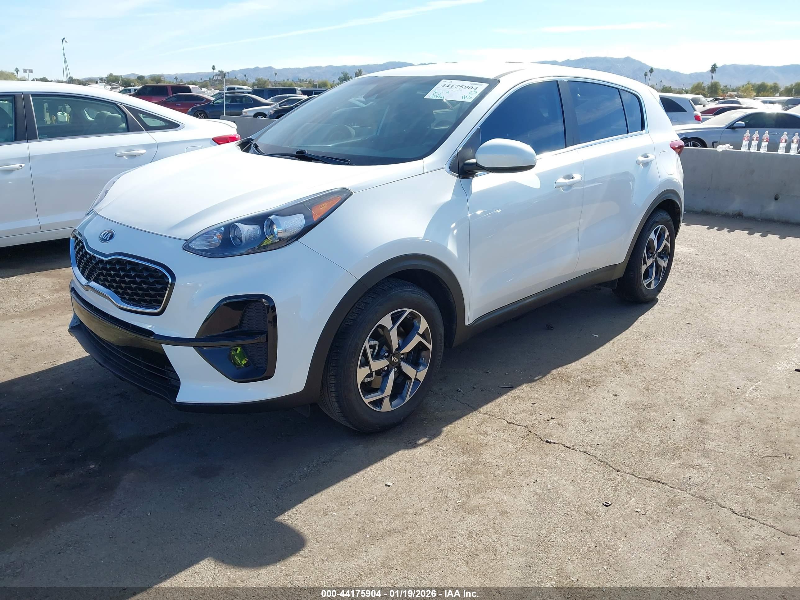 KIA SPORTAGE image 2