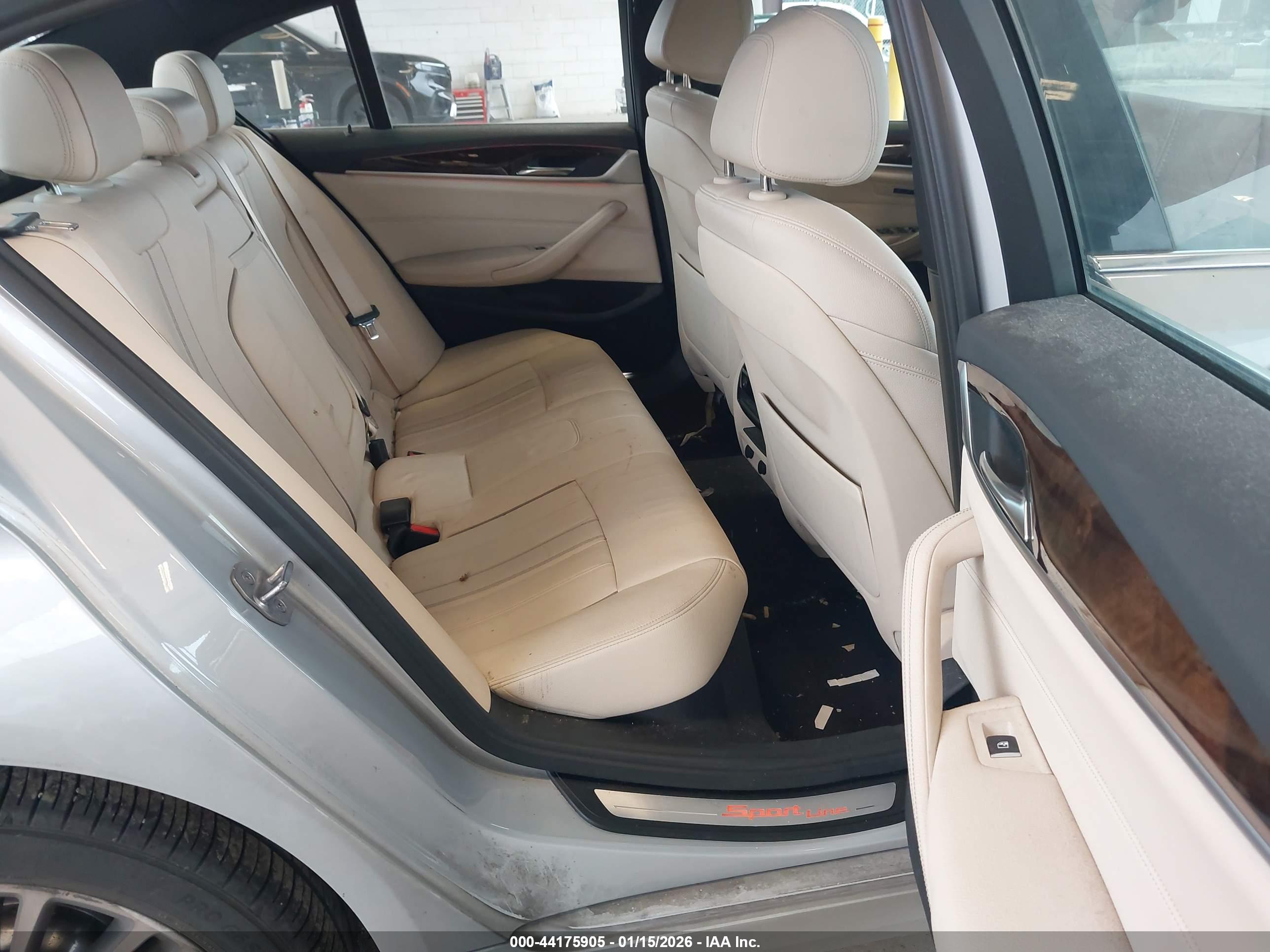 BMW 530I image 8