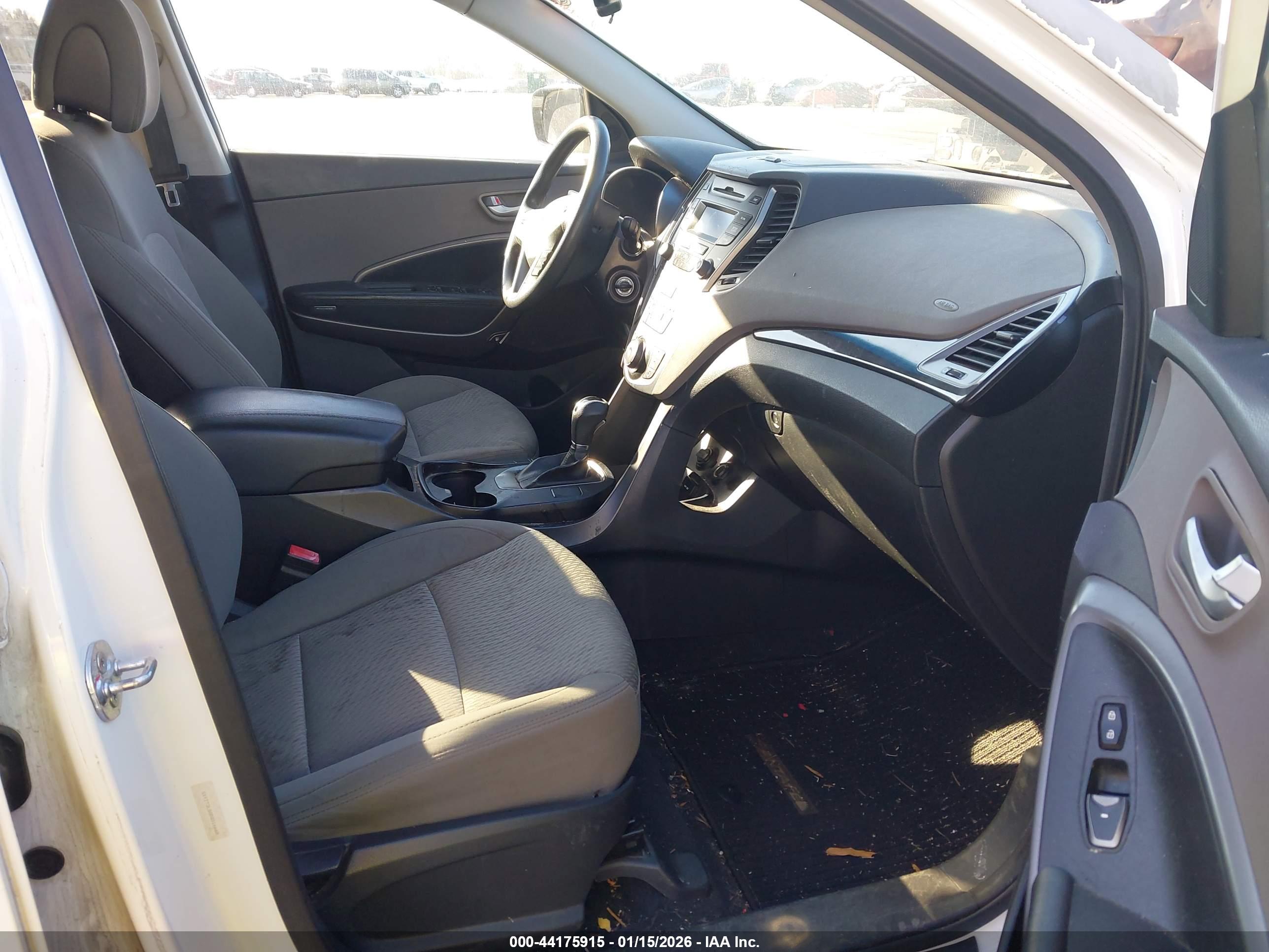 HYUNDAI SANTA image 5