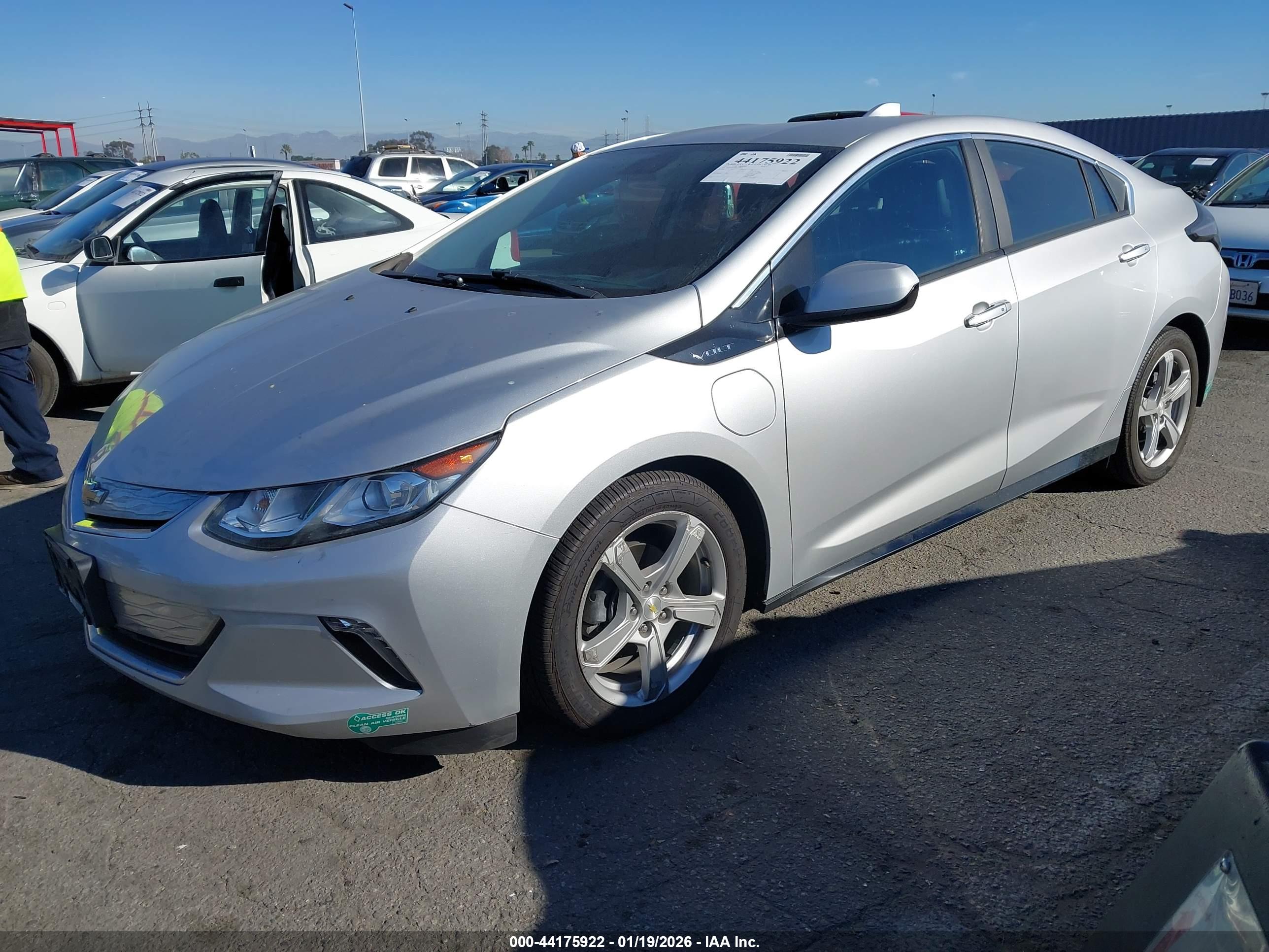 CHEVROLET VOLT image 2