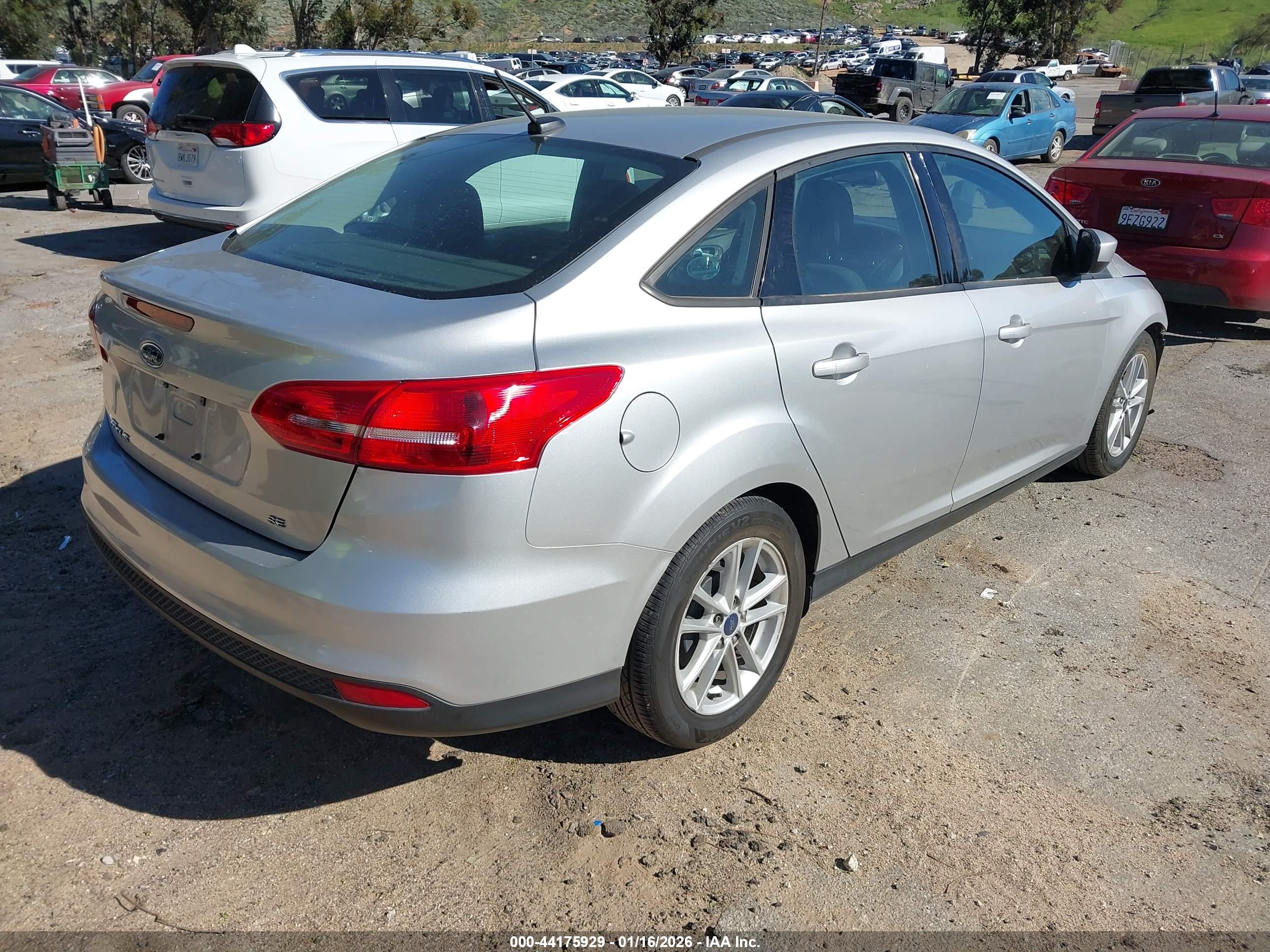 FORD FOCUS image 4