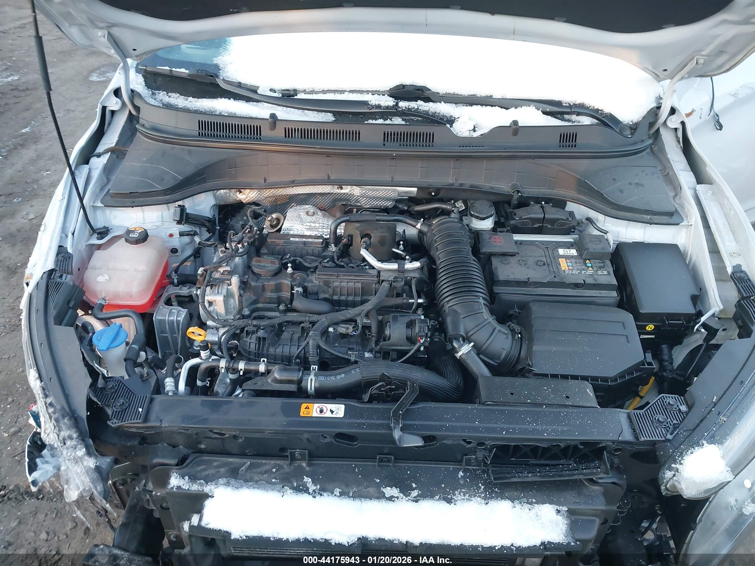 HYUNDAI KONA image 10