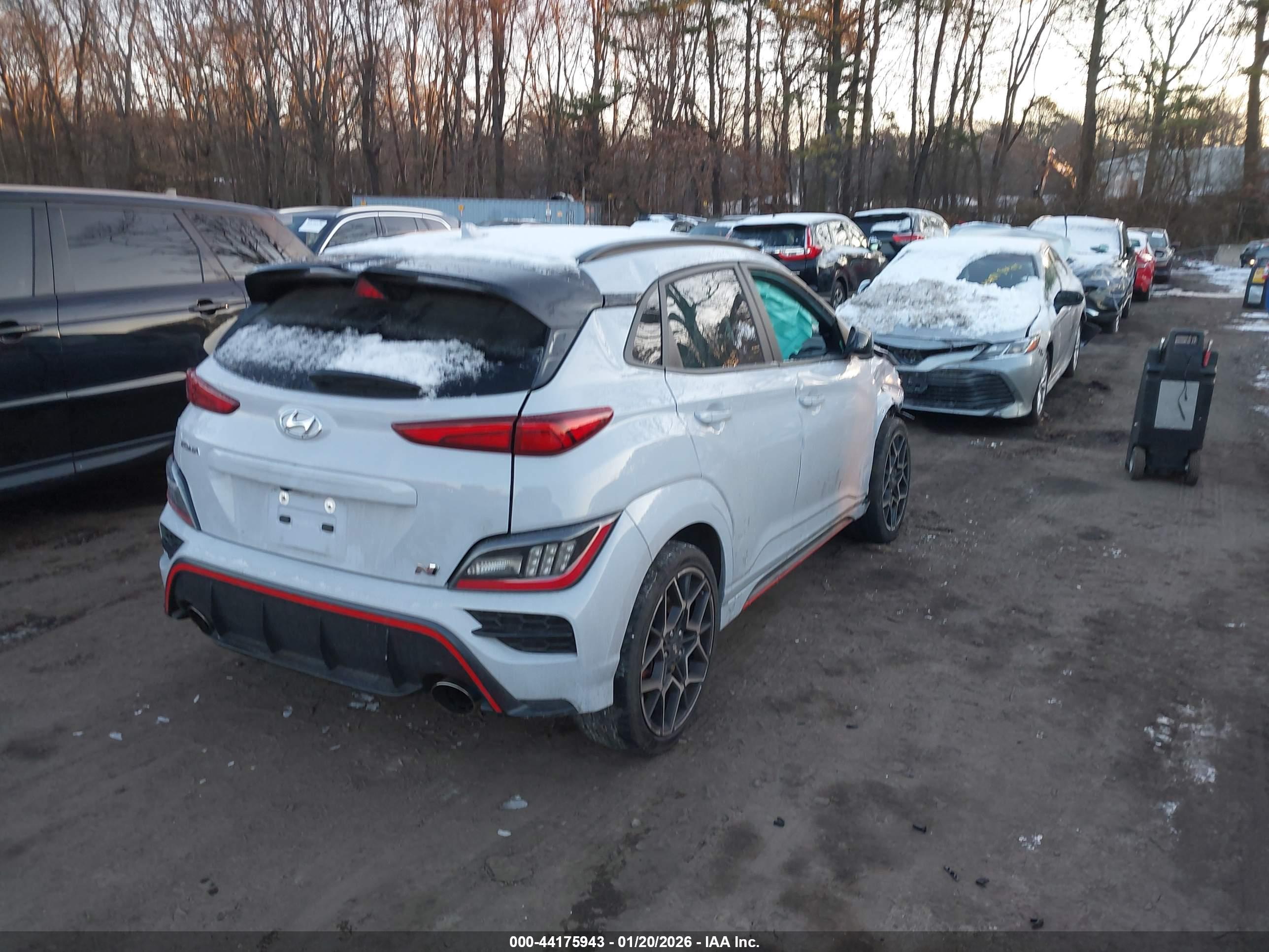 HYUNDAI KONA image 4