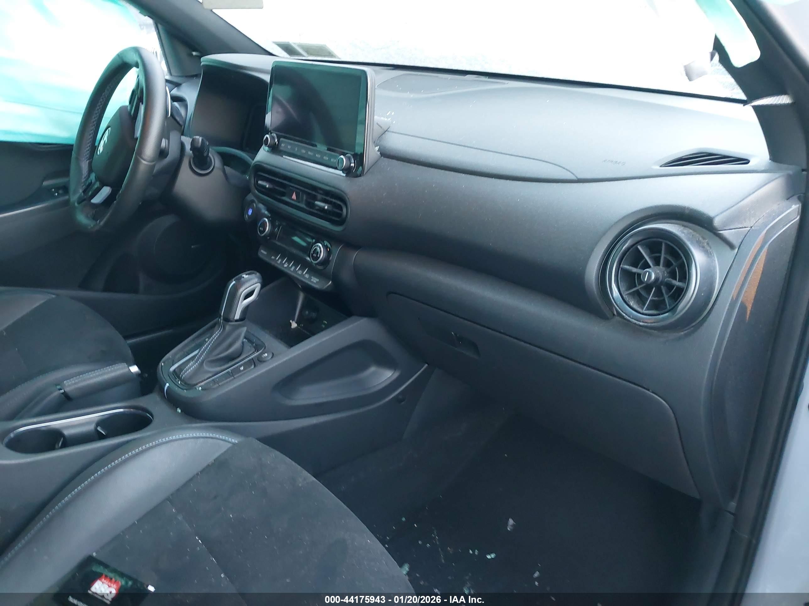 HYUNDAI KONA image 5