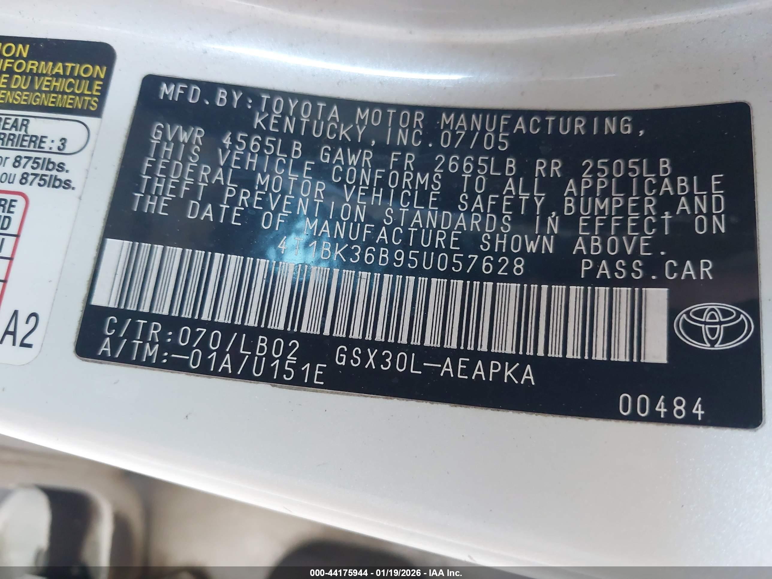 TOYOTA AVALON image 9