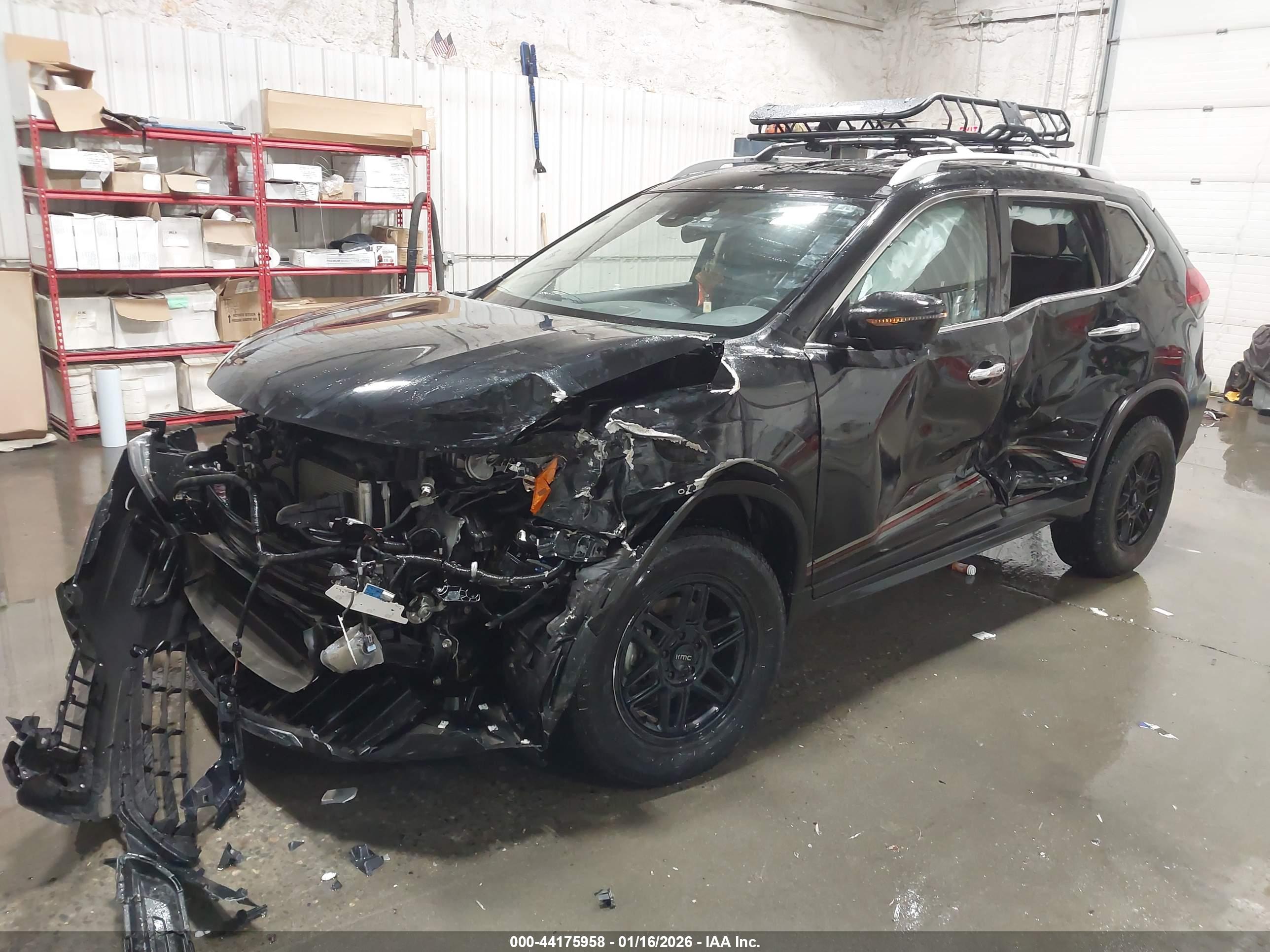 NISSAN ROGUE image 2